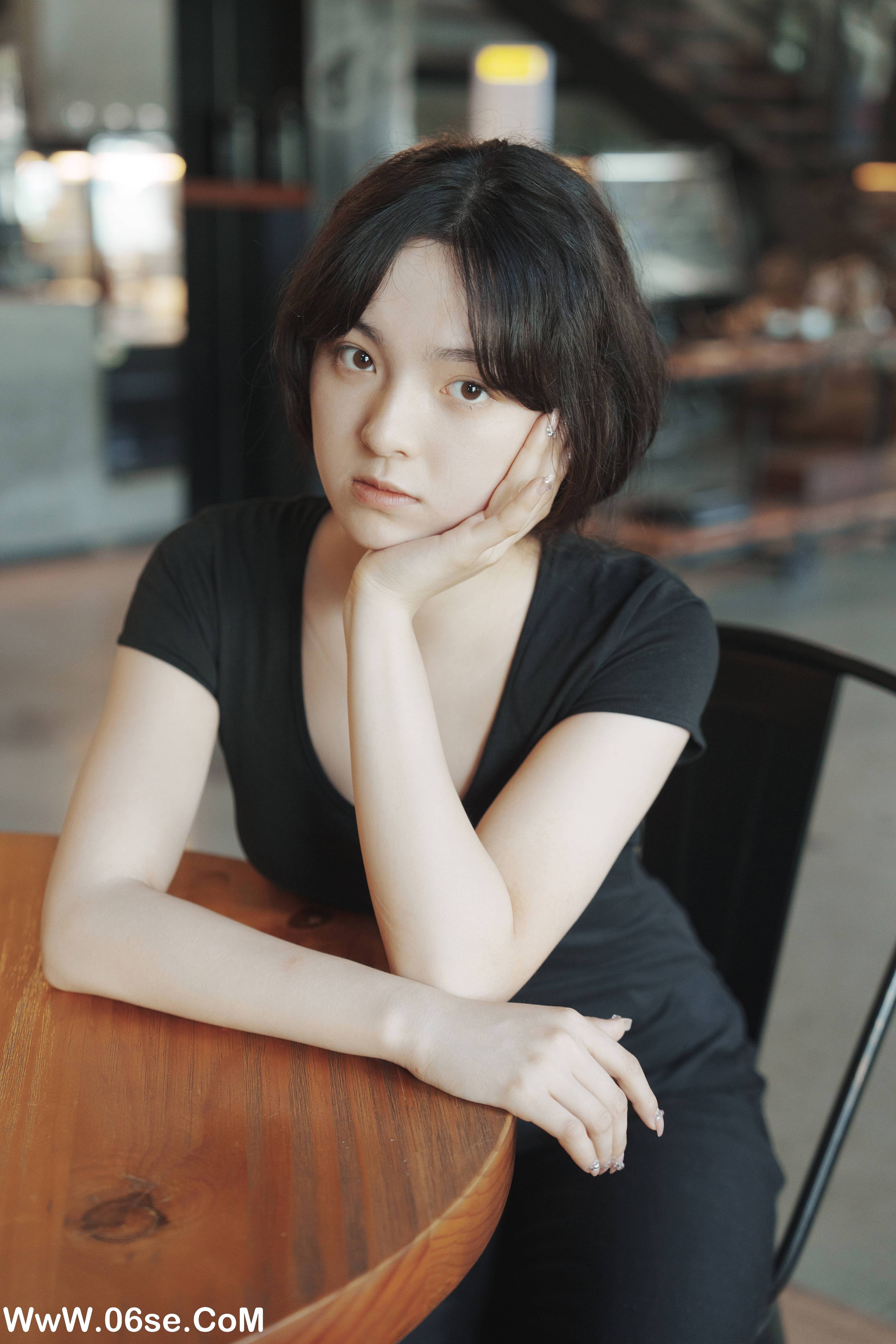 图片[9]-[YITUYU艺图语]2022.09.11 咖啡屋里的素颜女孩 dudu[31+1P／294MB]-六色网