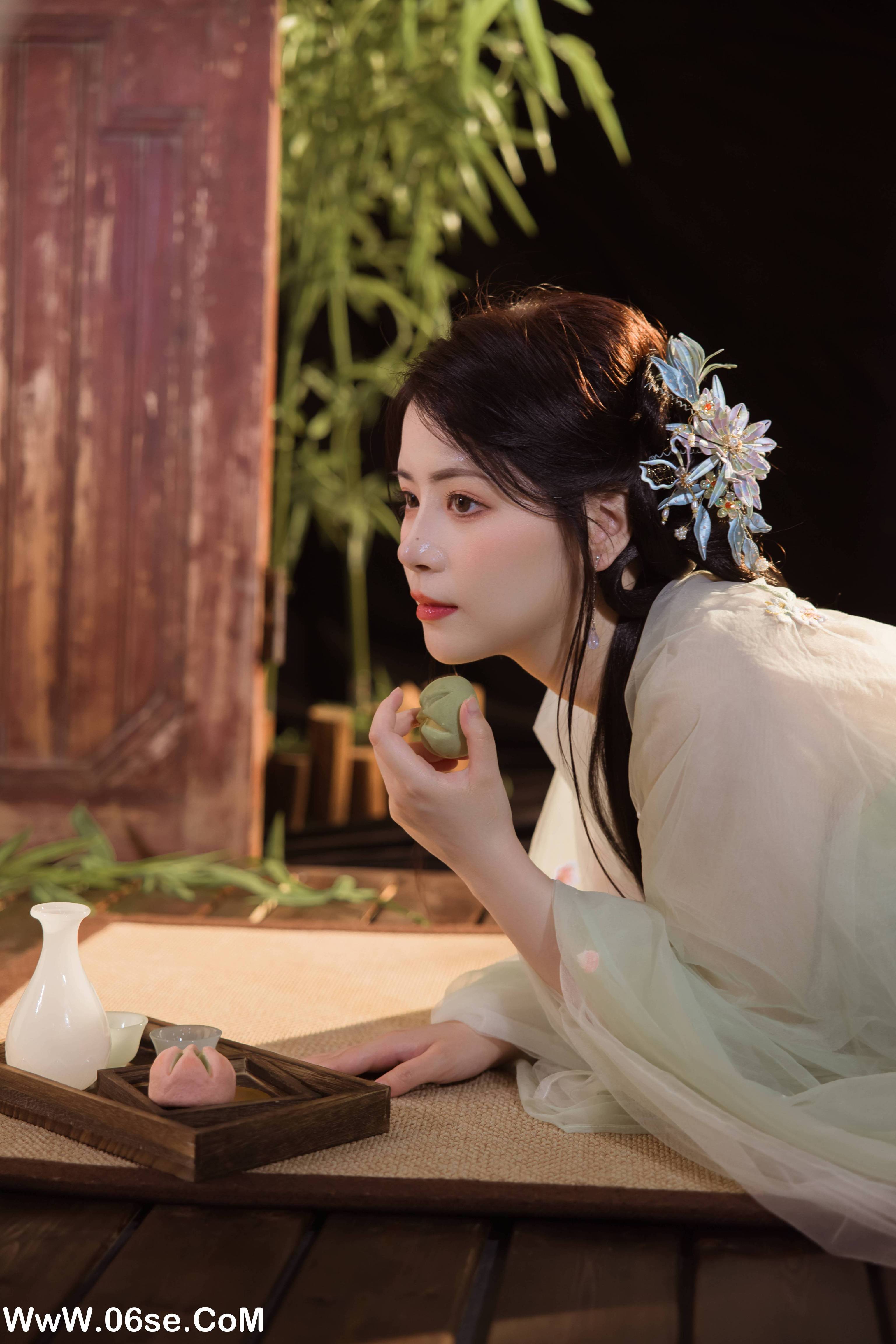 图片[19]-[YITUYU艺图语]2022.08.05 夏日庭院 公子不坏__[21+1P／310MB]-六色网