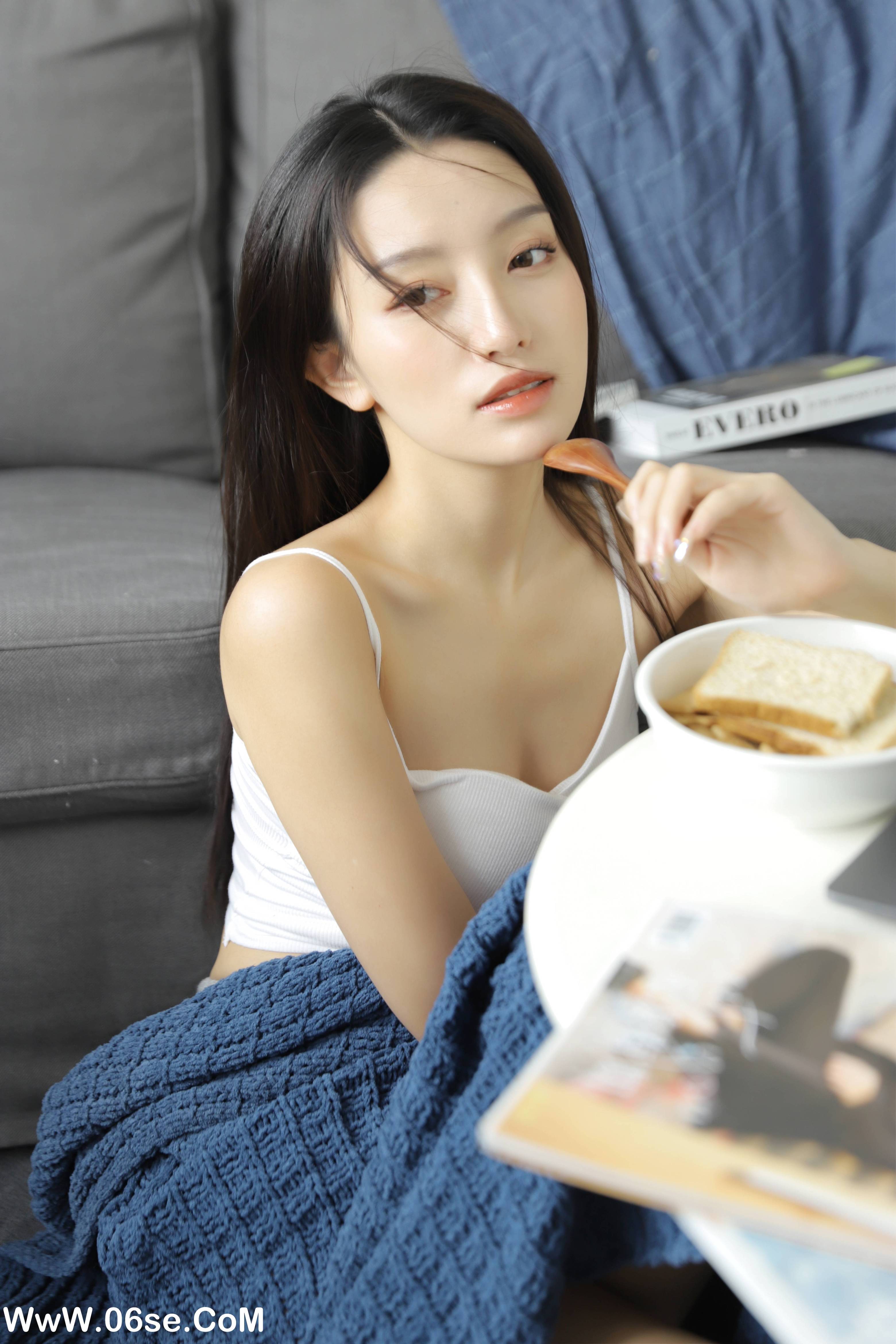 图片[22]-[YITUYU艺图语]2022.11.03 阿尔卑斯 柠萌婧啊[38+1P／319MB]-六色网