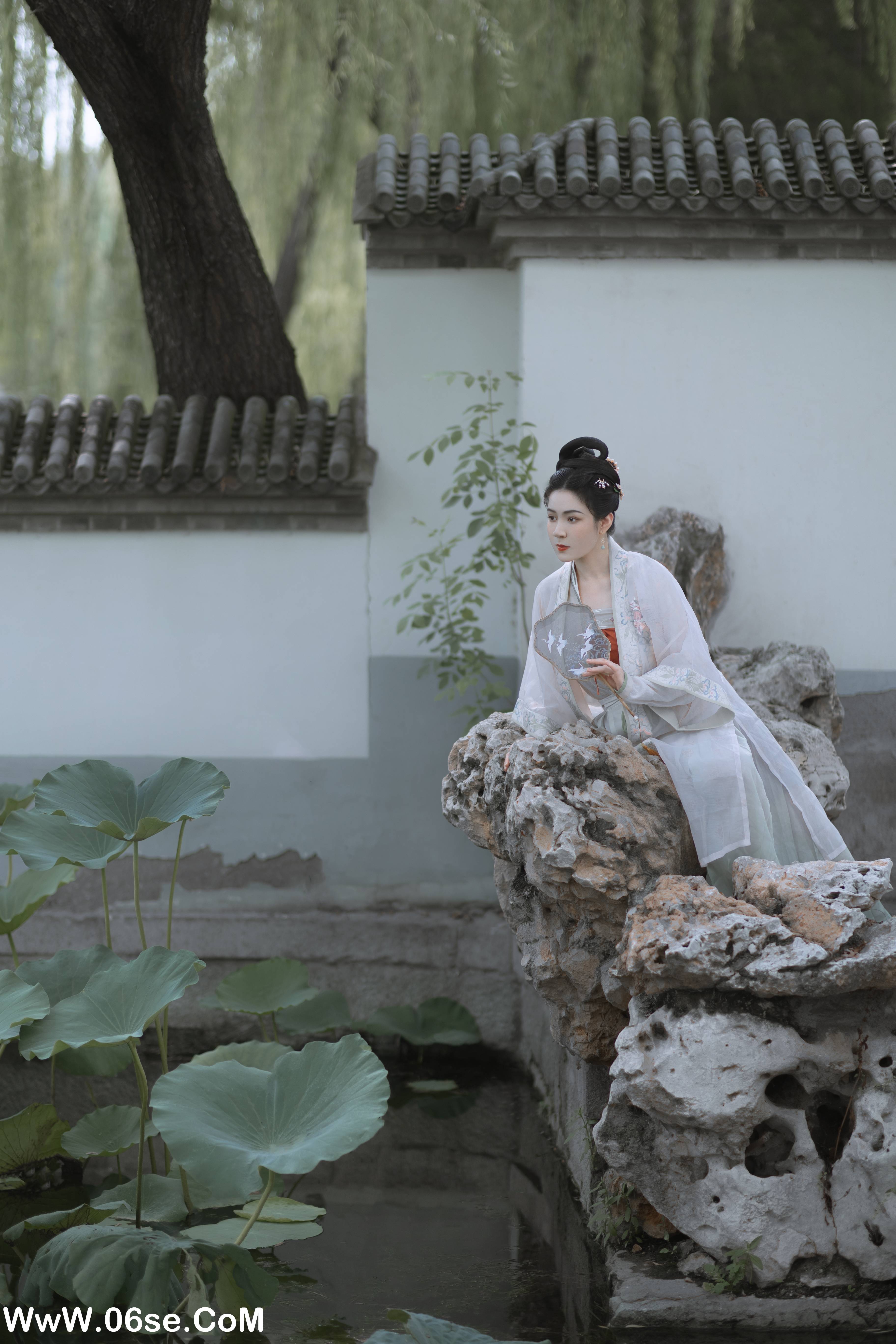图片[25]-[YITUYU艺图语]2022.11.21 陶然荷韵 周曦彤[25+1P／195MB]-六色网