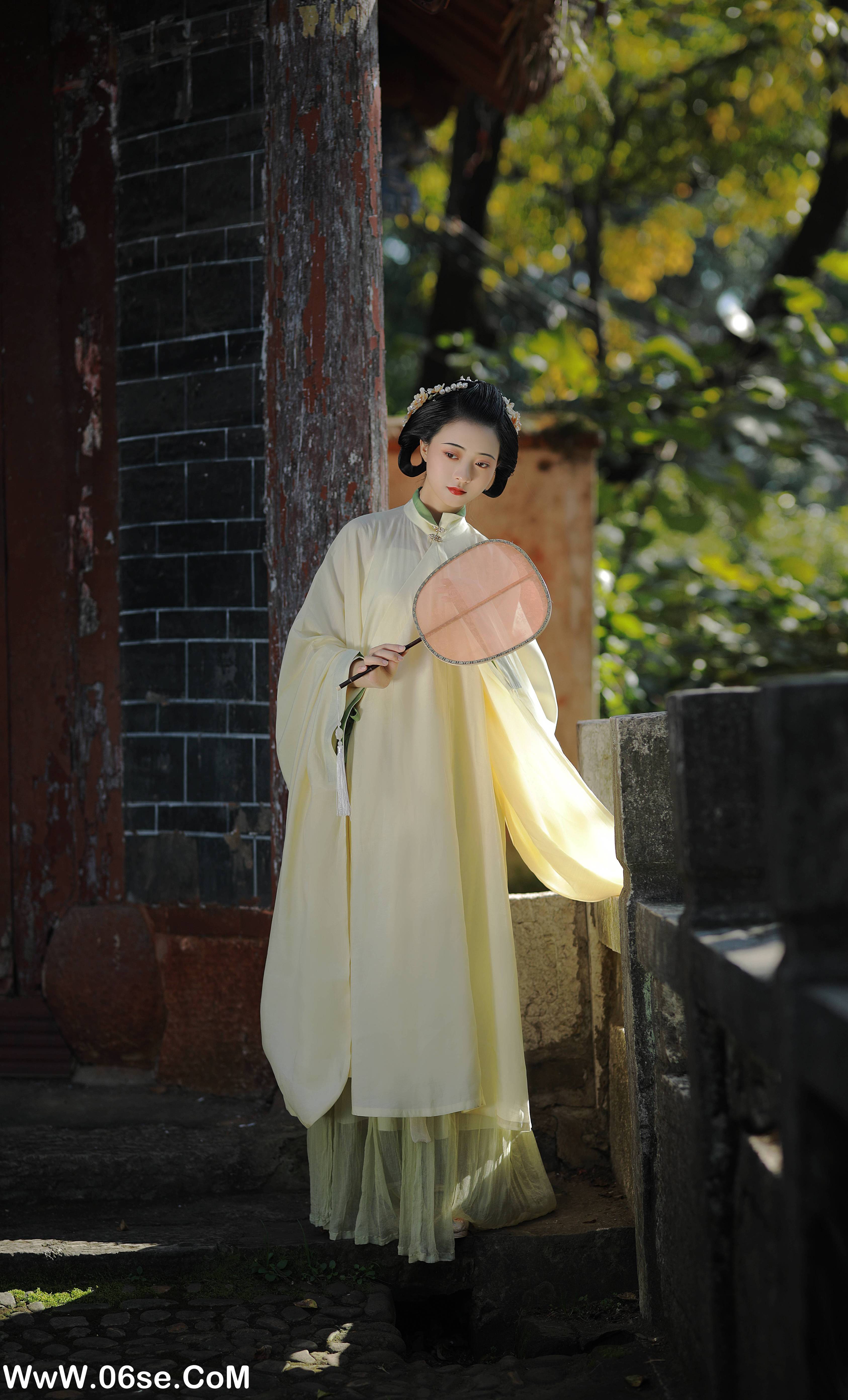 图片[8]-[YITUYU艺图语]2022.11.30 淡淡春山 YunFleur[39+1P／747MB]-六色网