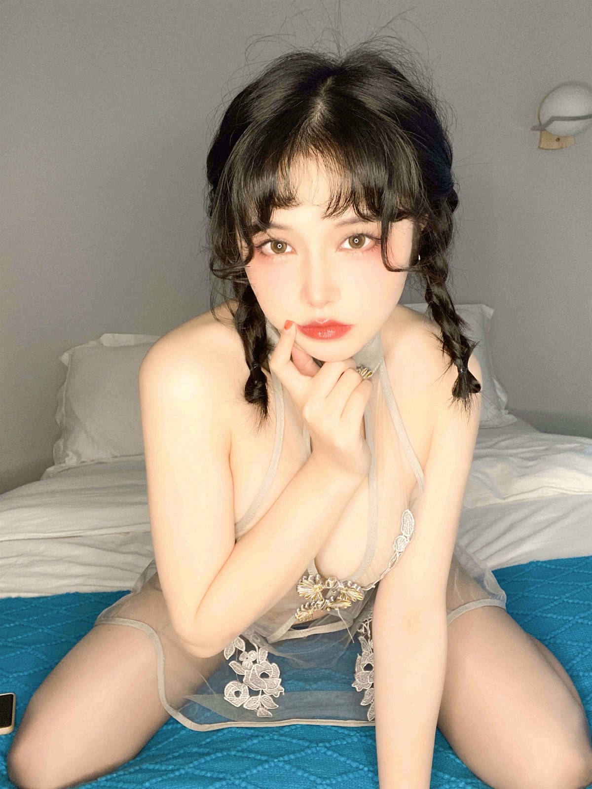 Cosplay 七月喵子 透明灰撕袜 10