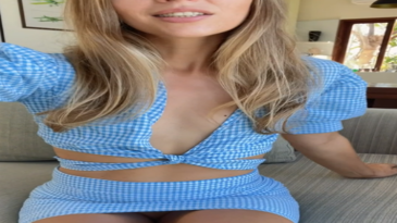 Rico coño bajo la falda
