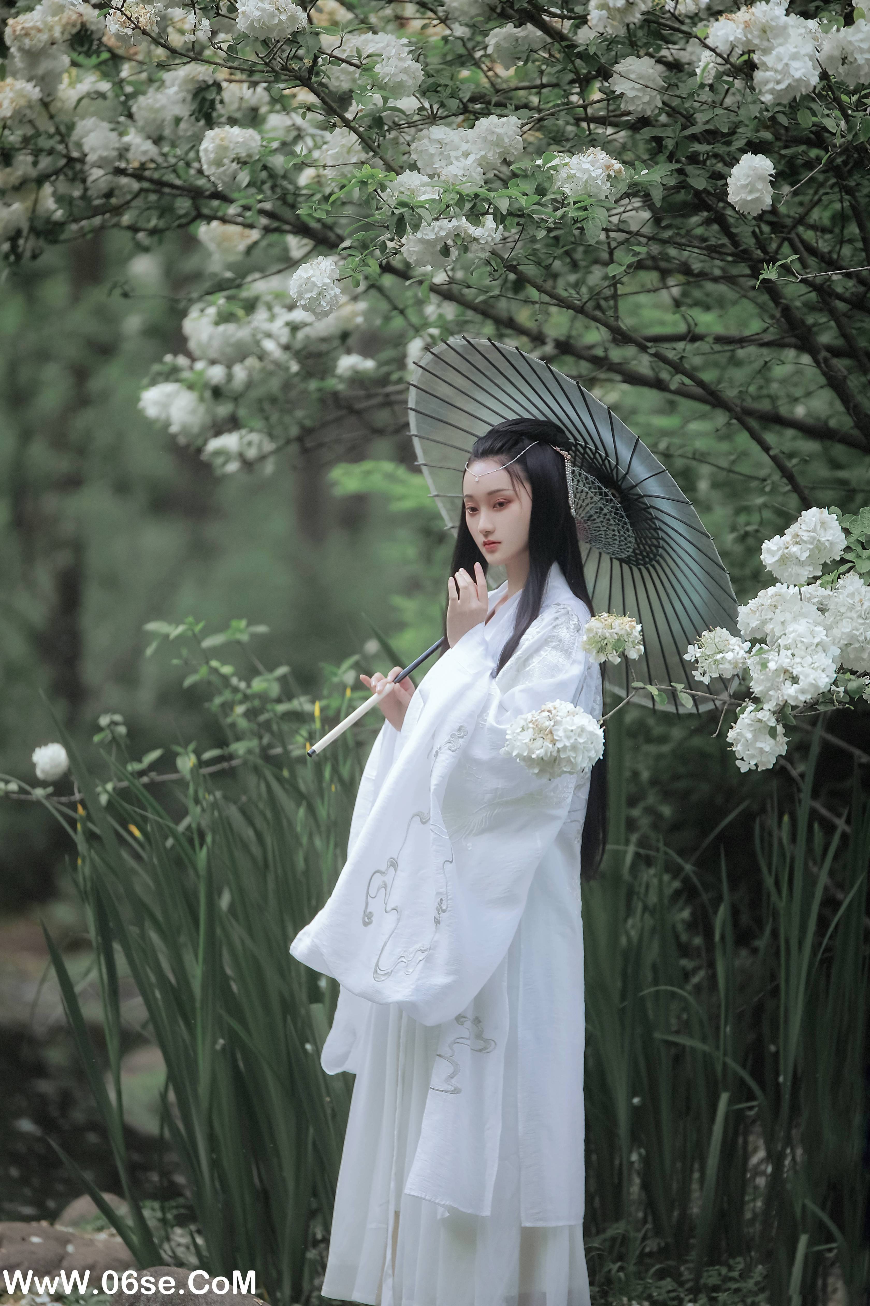 图片[20]-[YITUYU艺图语]2022.06.15 琼花并貌 云之是小狐狸吖[22P-495.57MB]-六色网