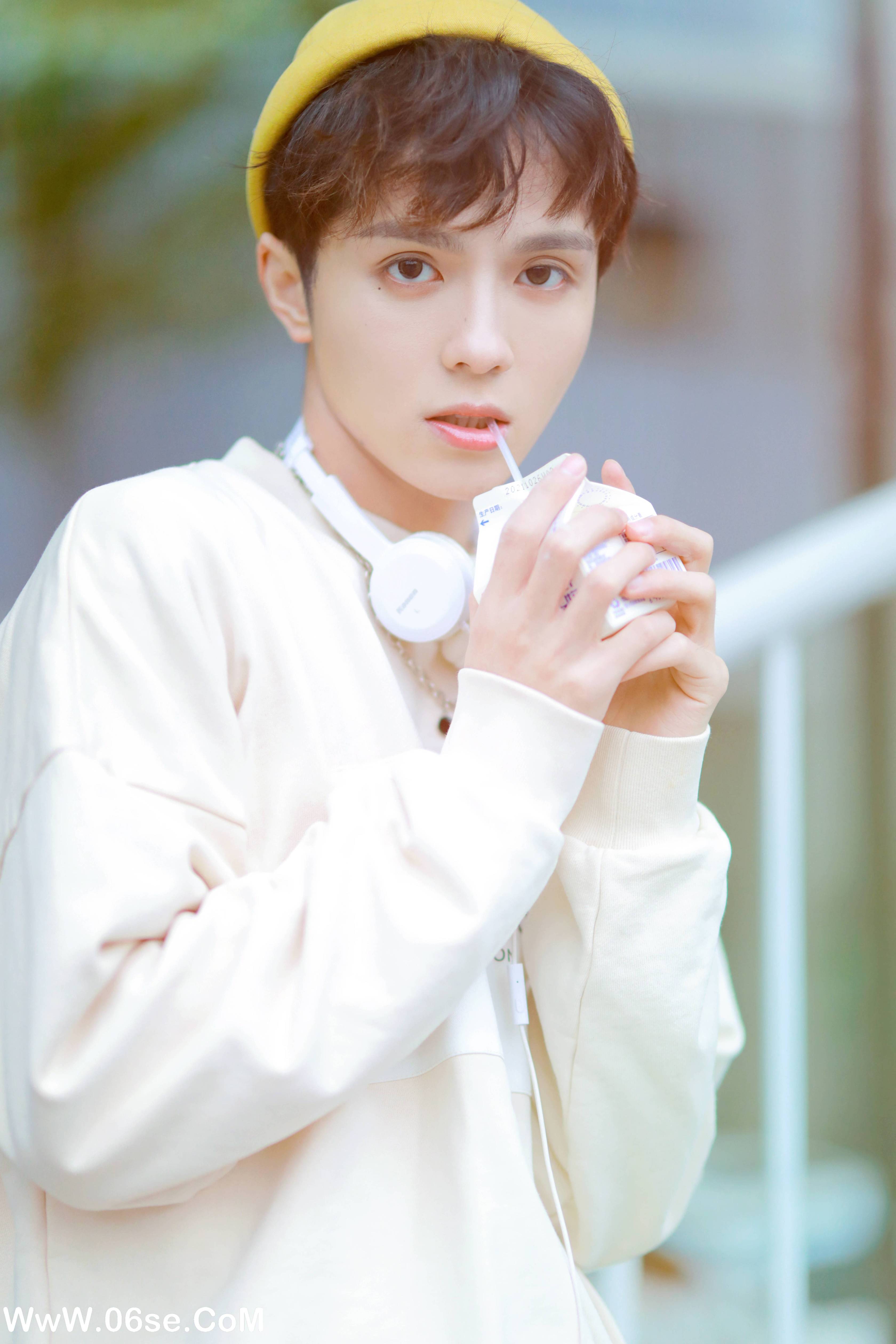 图片[18]-[YITUYU艺图语]2022.07.28 小小少年  _也比大熊_[21+1P／247MB]-六色网