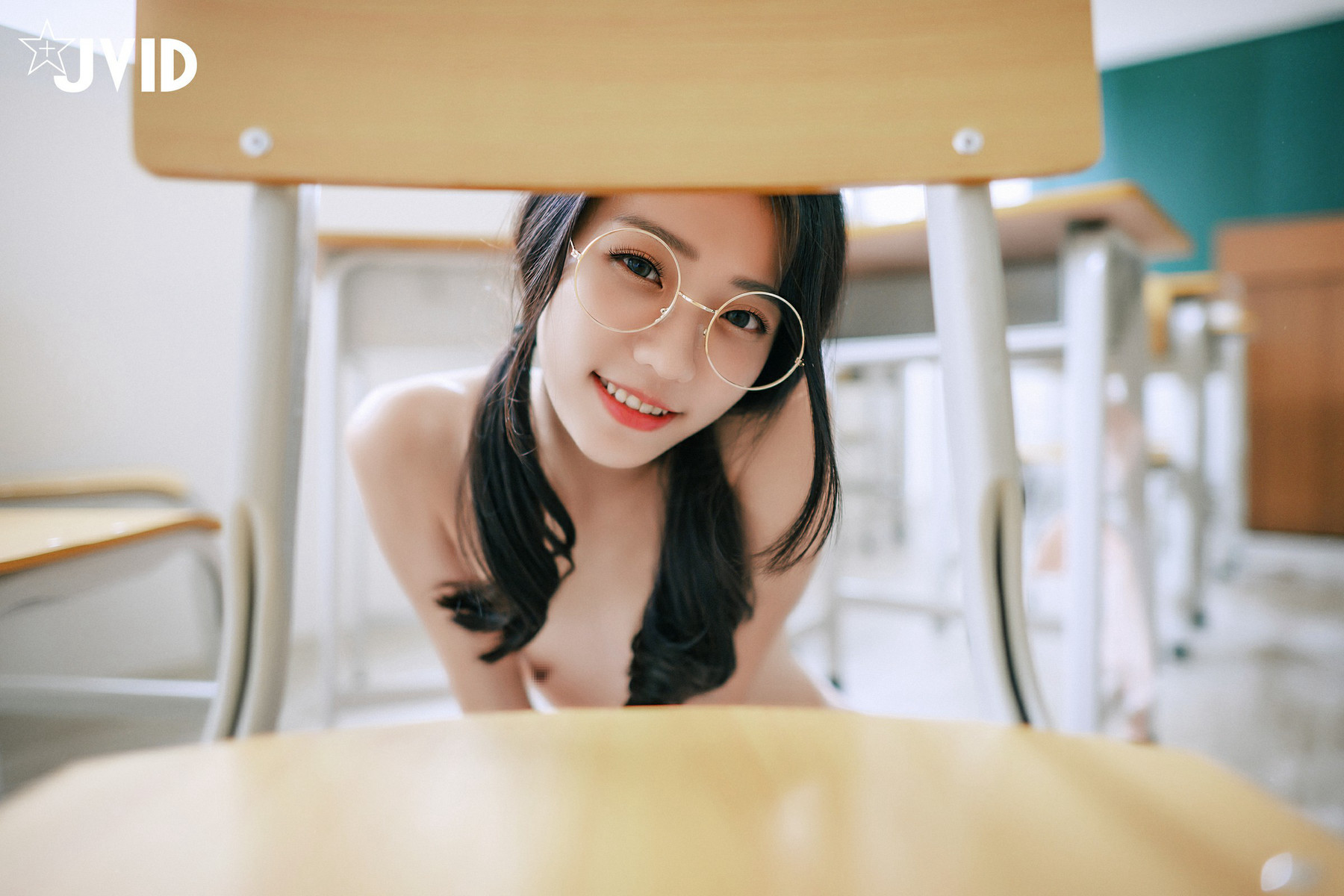 JVID精品 高顏值甜美學妹誘惑?清純校花?放學後的教室，學妹說她喜歡我 Vol.01 61