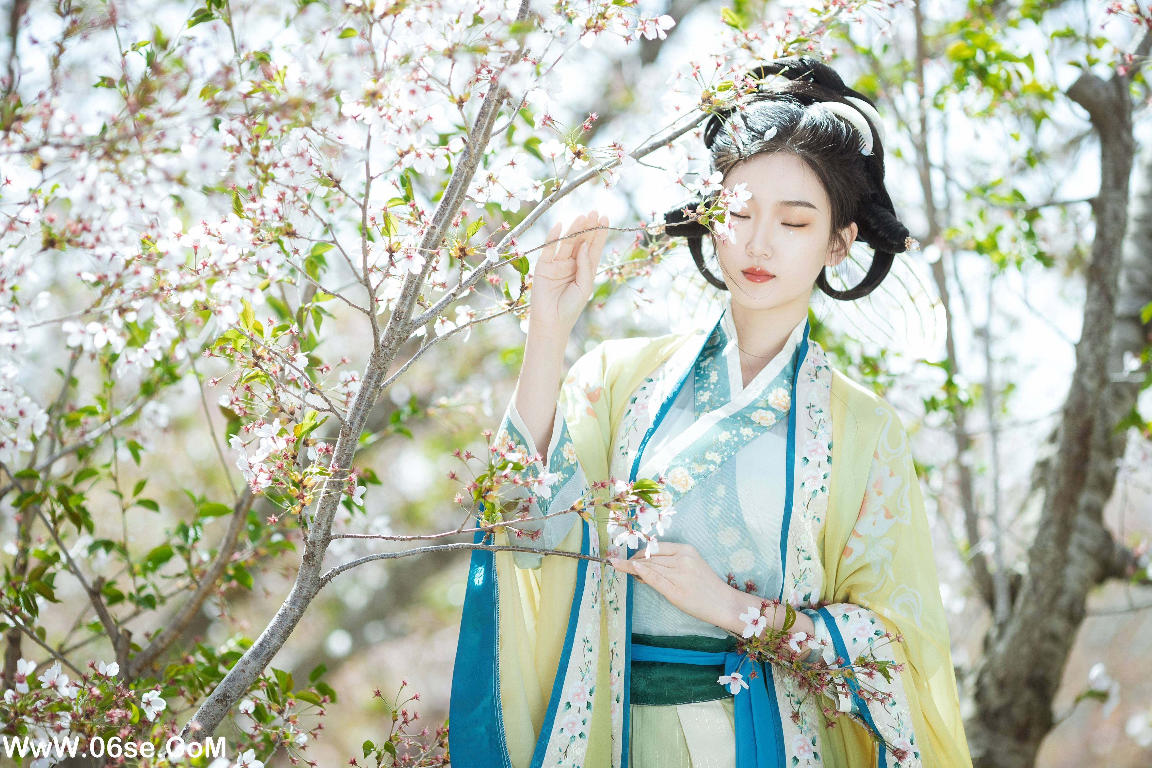 图片[4]-[YITUYU艺图语]2022.07.15 蝶恋花 相望回首喵喵喵[22+1P／249MB]-六色网