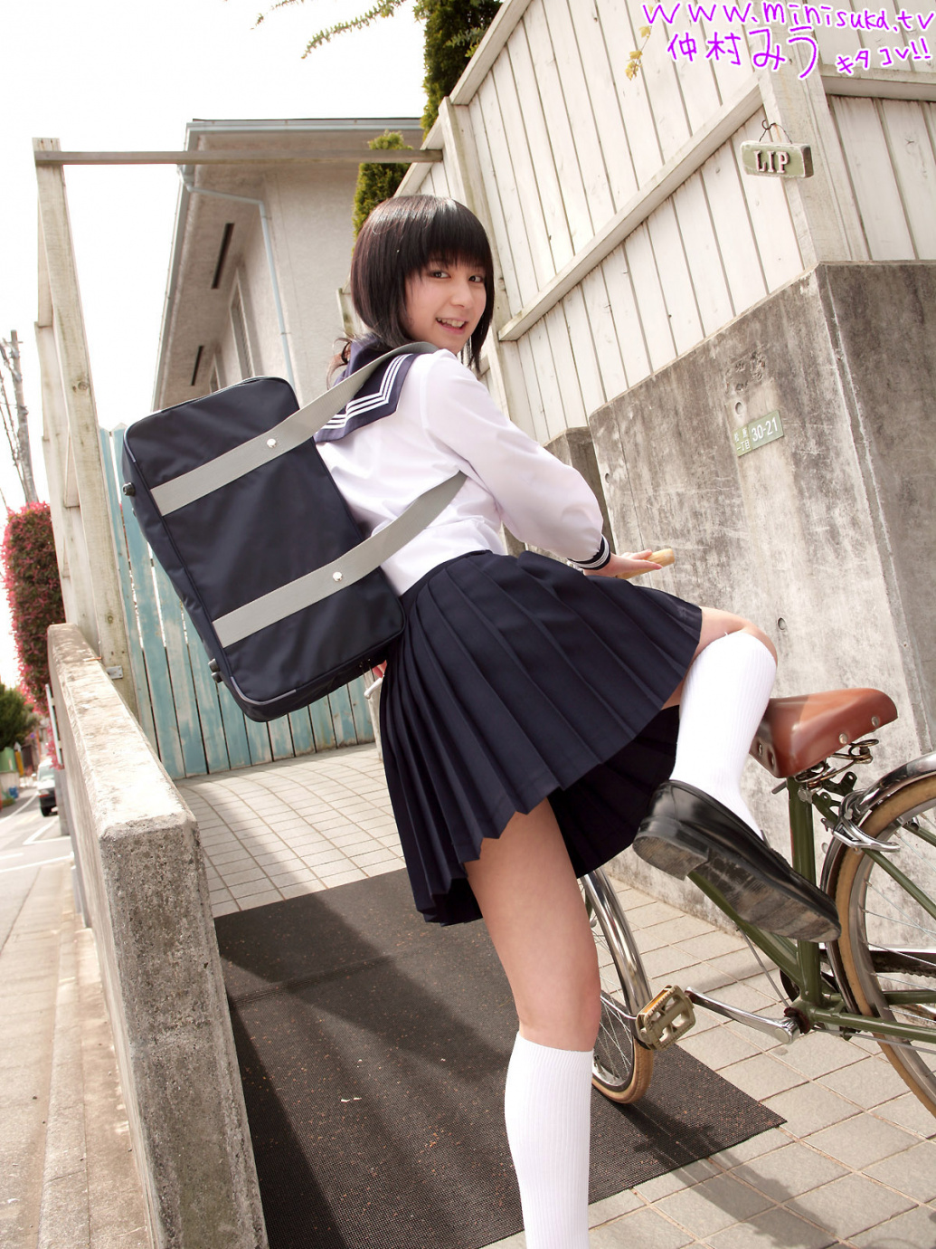 [Image: 9cf4f01bab2f1860527c5.jpg]