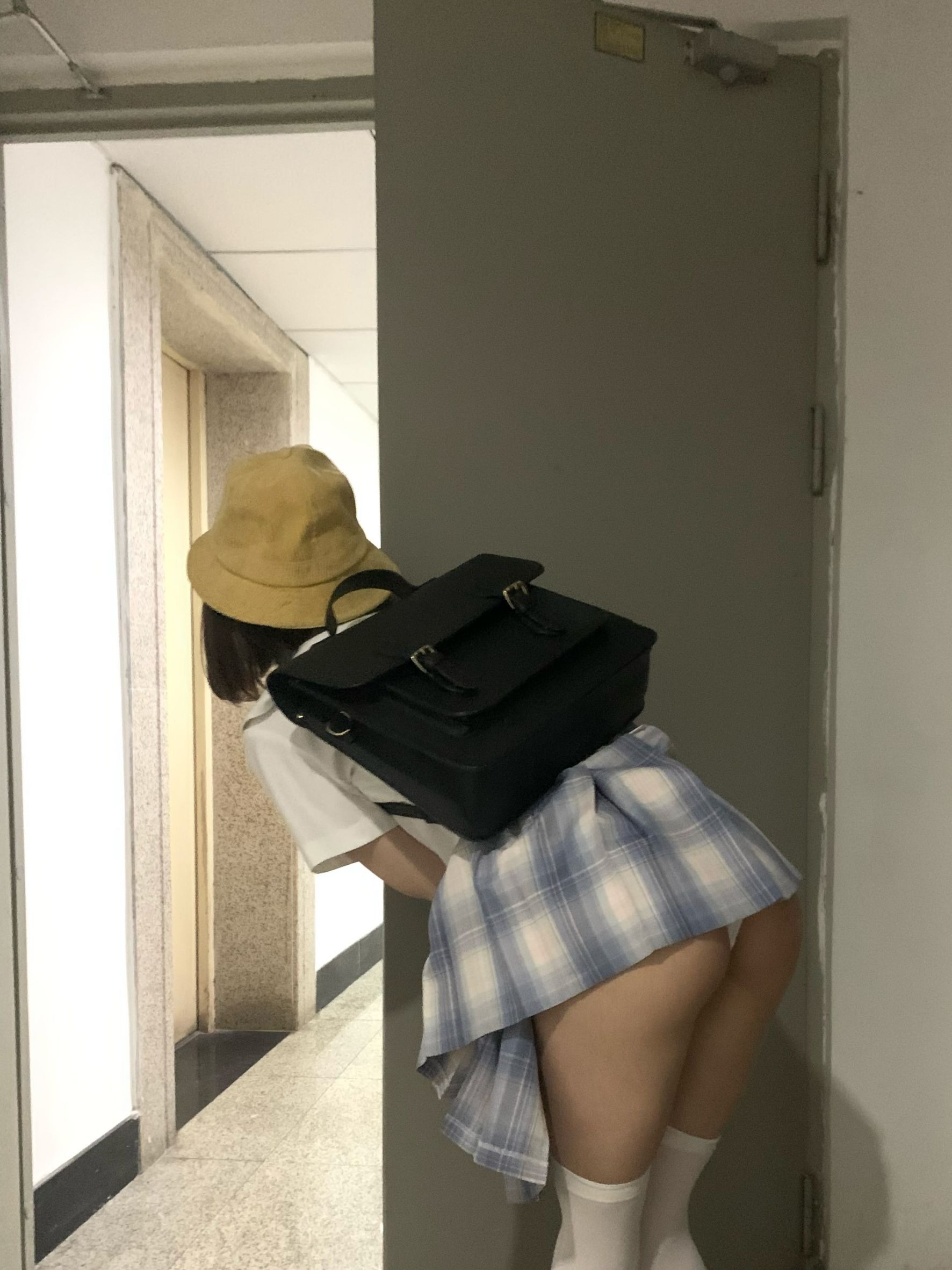 西园寺南歌 外拍 - 主人的任务1.0（10月14打赏群资源） 2