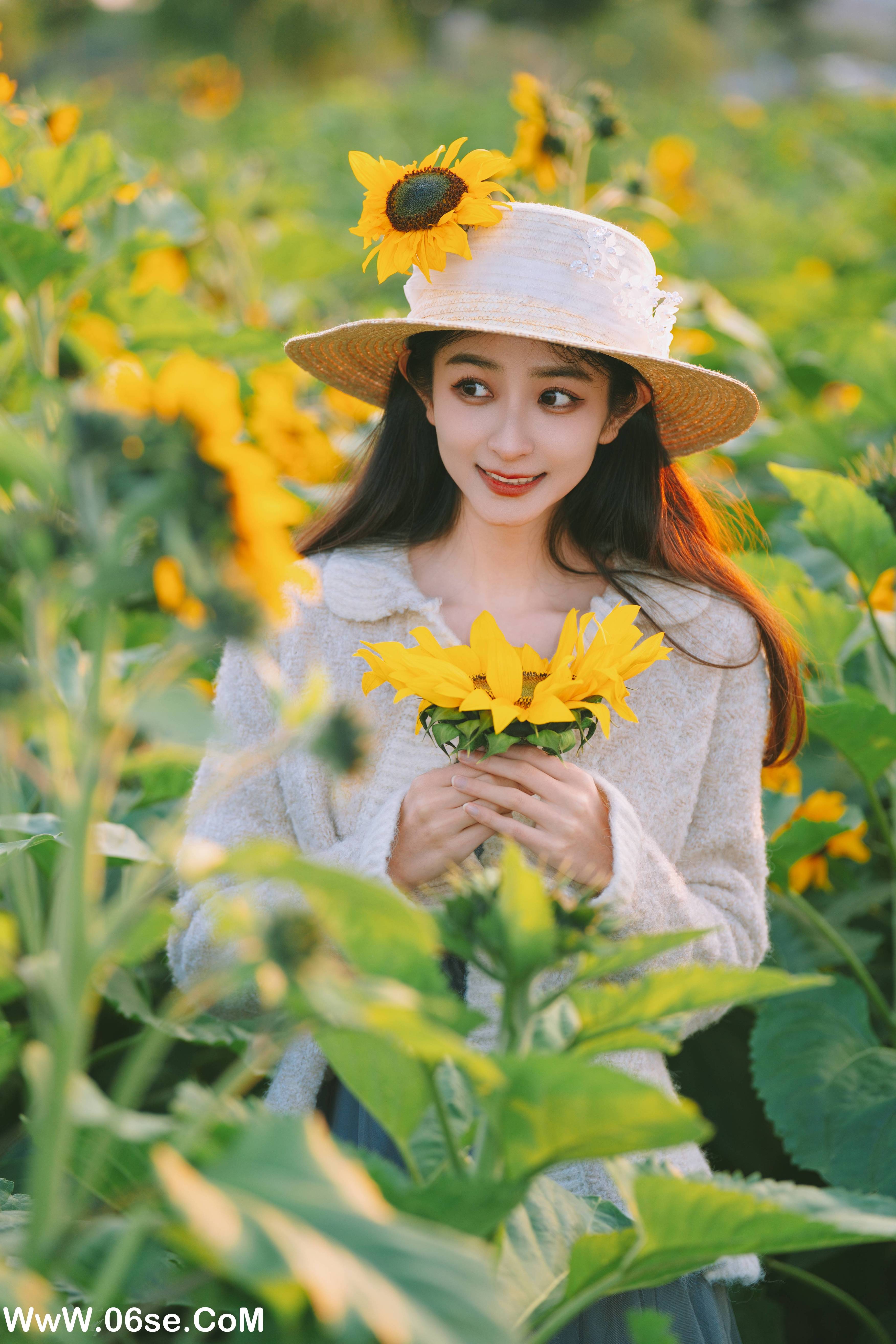 图片[6]-[YITUYU艺图语]2022.11.16 向日葵少女 小泽[22+1P／589MB]-六色网