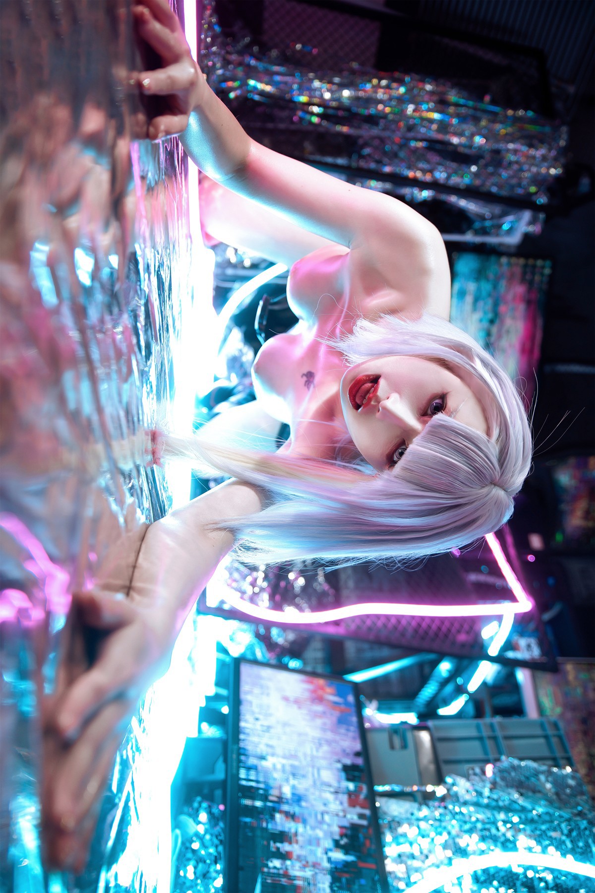 Cosplay 鹿八岁 赛博朋克：边缘行者 露西 46