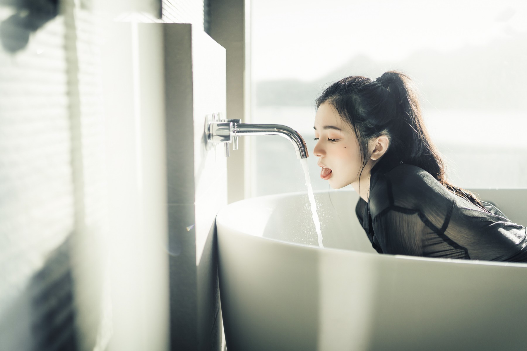 JVID精品 🔞仙仙辰 透明罩衫 透明駱駝蹄內褲 濕潤黑絲 我的女友 這次有點色😈有點甜 Set.02 49