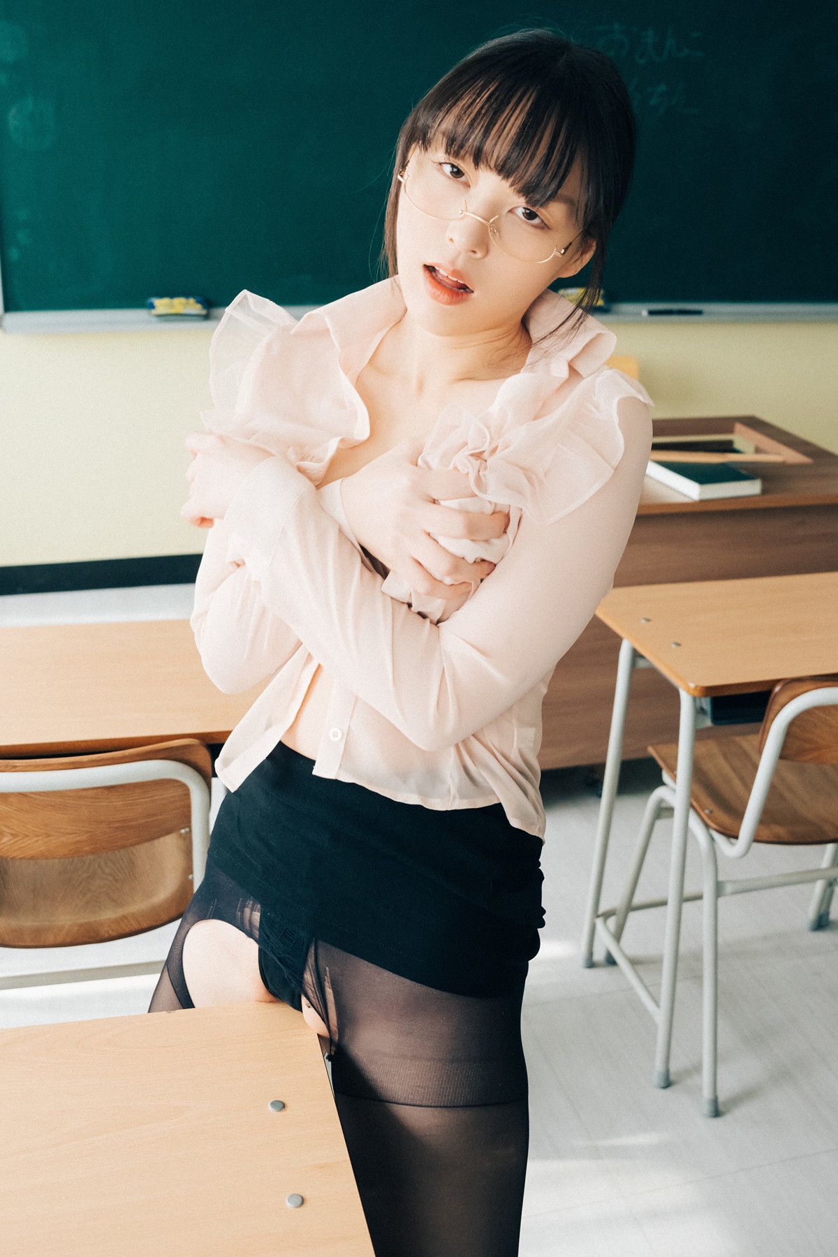Mozzi 모찌, Loozy ‘Remedial Class’ Set.03 25