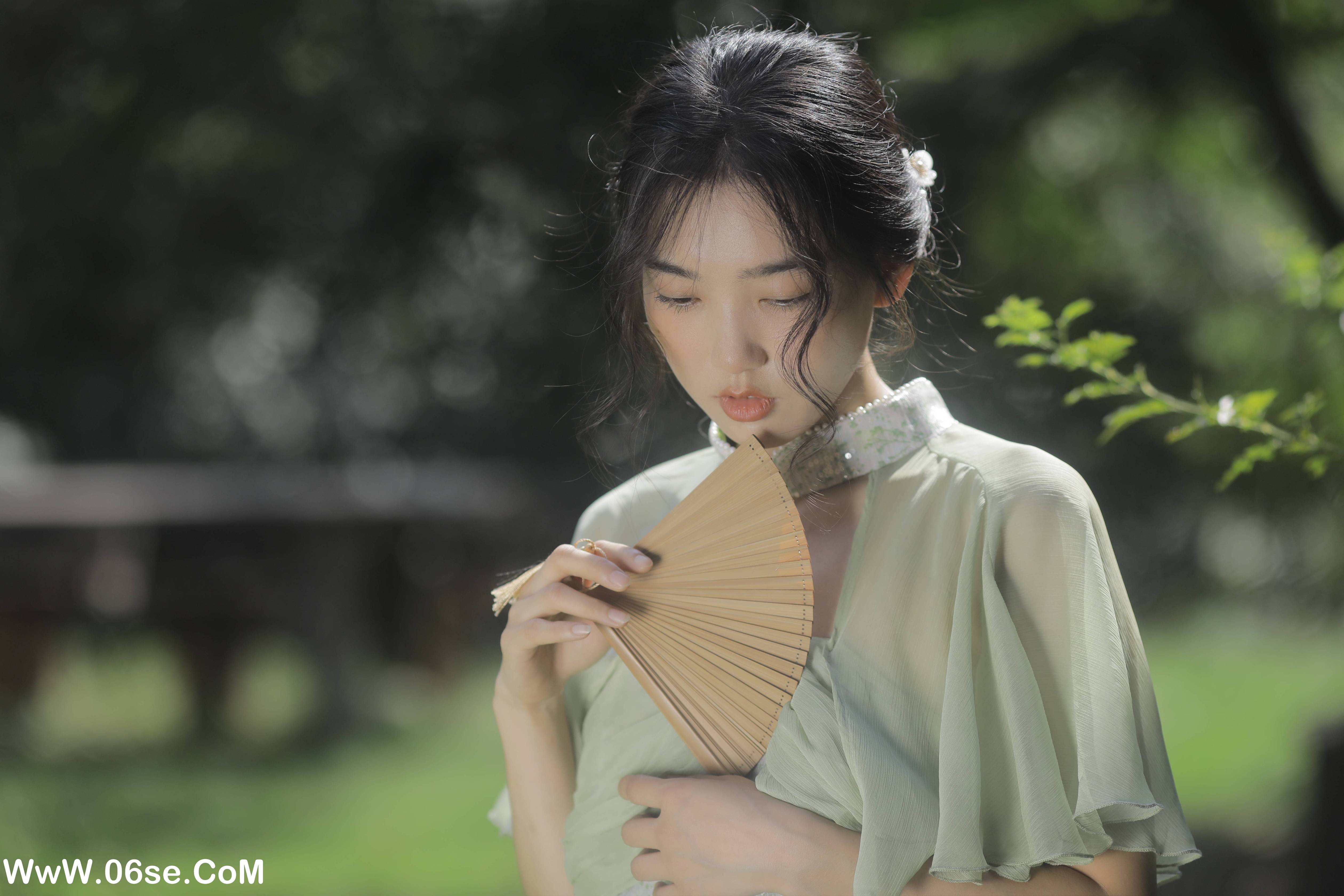 图片[23]-[YITUYU艺图语]2022.12.10 春不晚 海角的郭荣[28+1P／457MB]-六色网