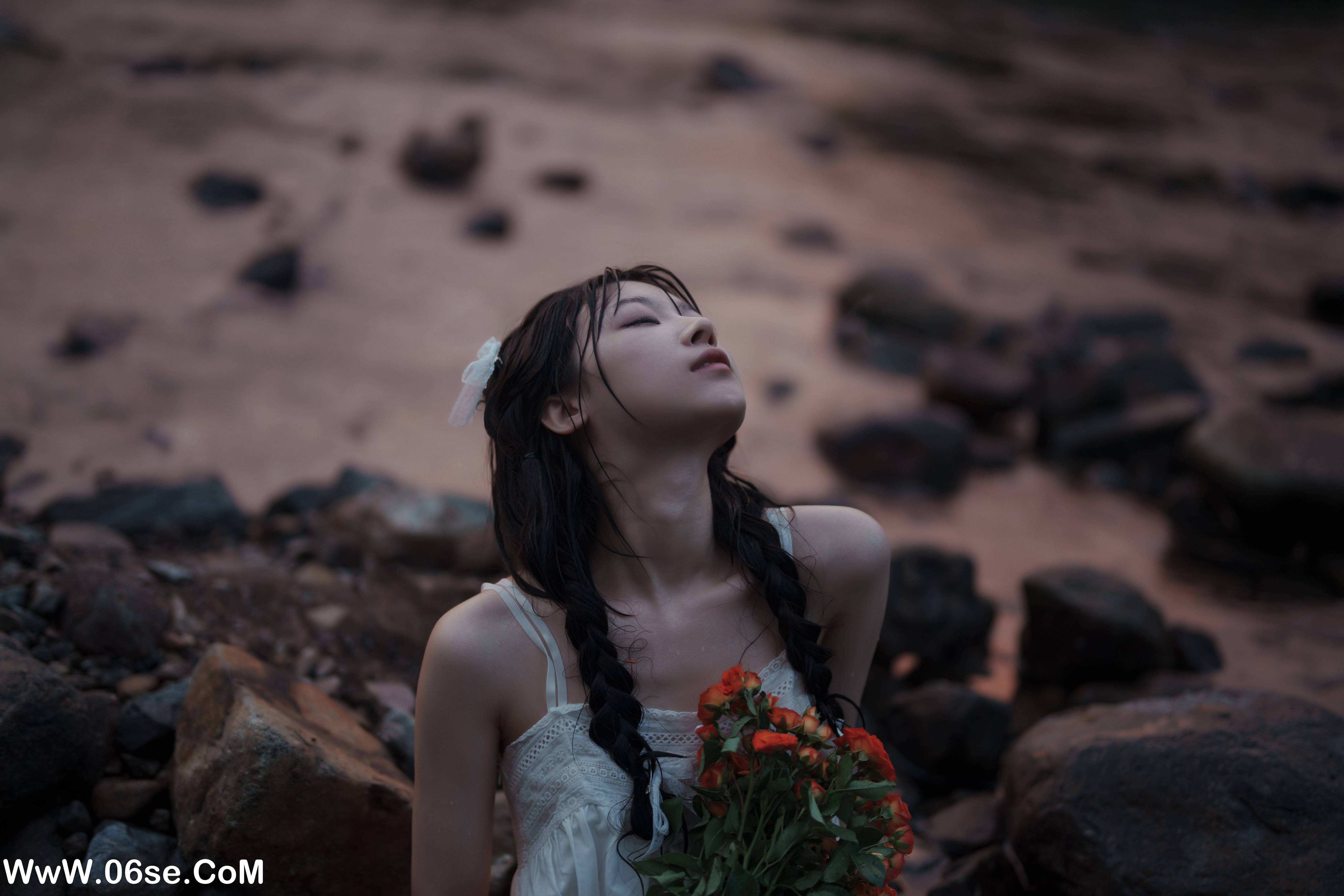 图片[45]-[YITUYU艺图语]2022.09.12 又甜又欲，很难不爱。山涧溪水，清凉一夏 七七[56+1P／461MB]-六色网