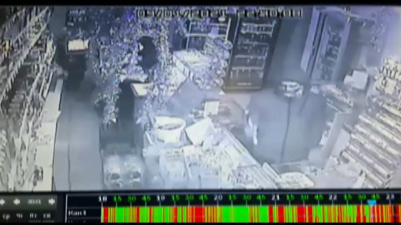 Двое хабаровчан ограбили продуктовый магазин в Хабаровске