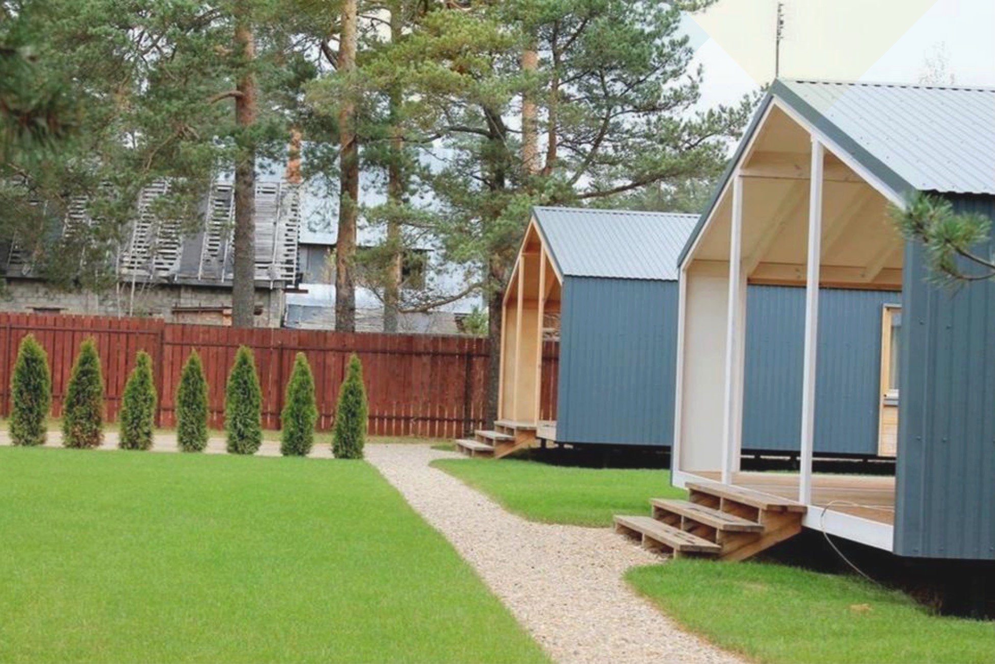 Дубль дом дизайн участка