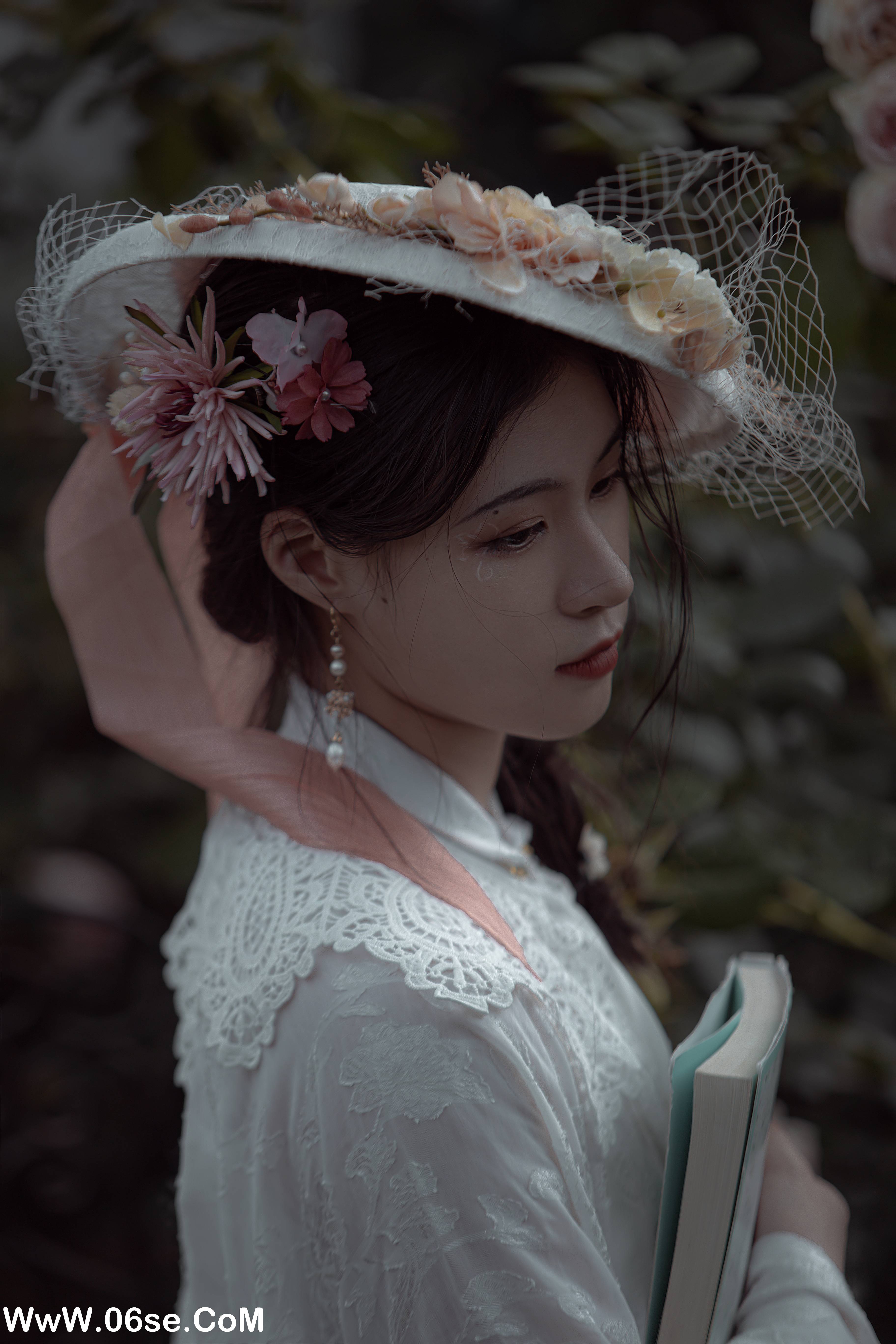 图片[11]-[YITUYU艺图语]2022.09.29 玫瑰 努力搬砖的双翮[27+1P／423MB]-六色网