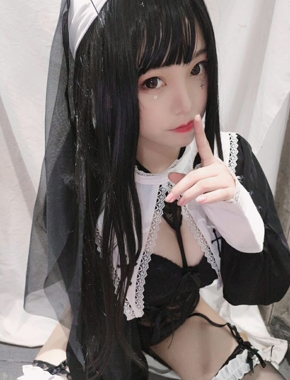 蜜汁猫裘-修女 [25P] 16