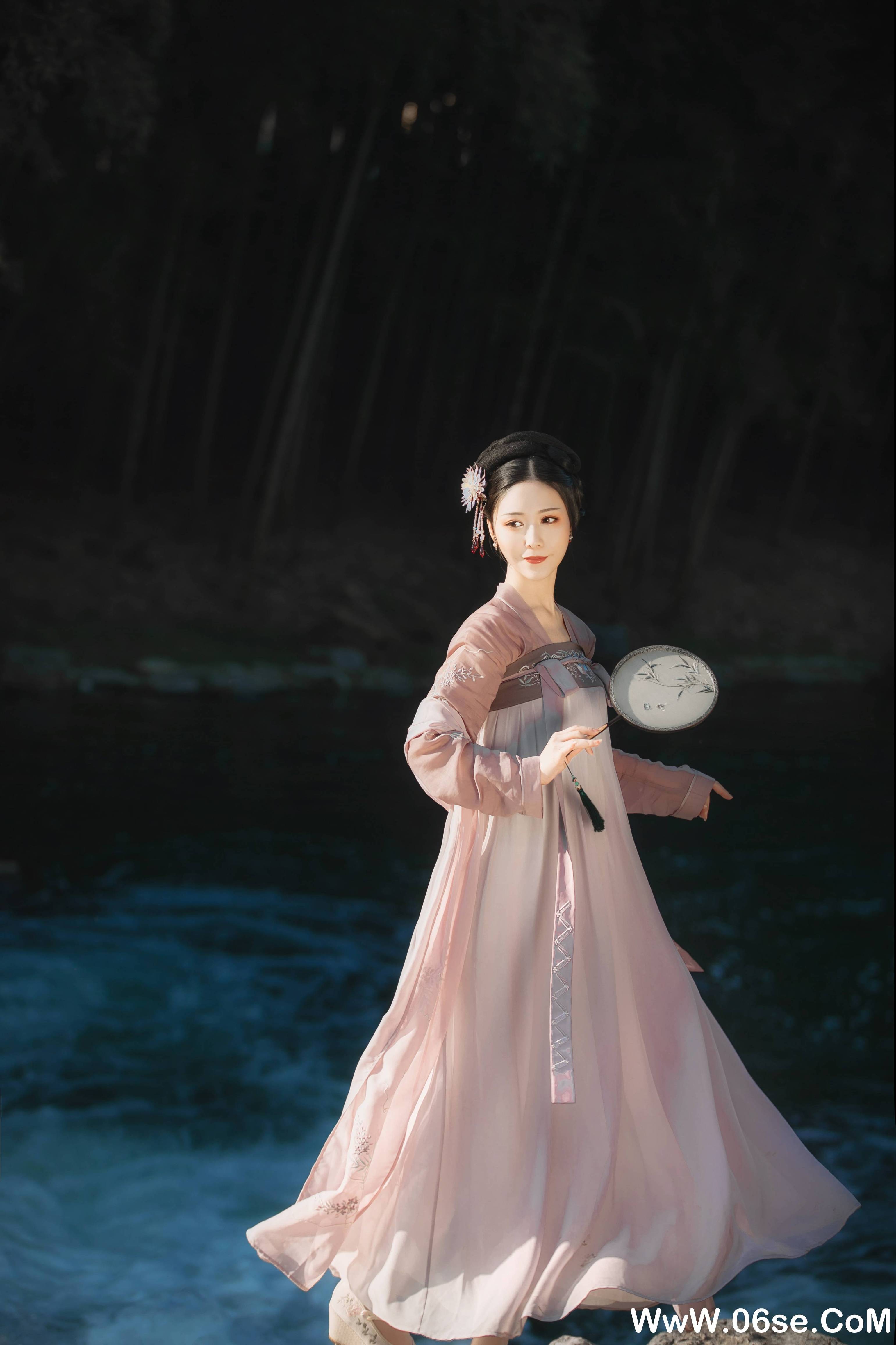图片[11]-[YITUYU艺图语]2021.10.26 仙鹤 葵花花花儿[19+1P／89.7MB]-六色网