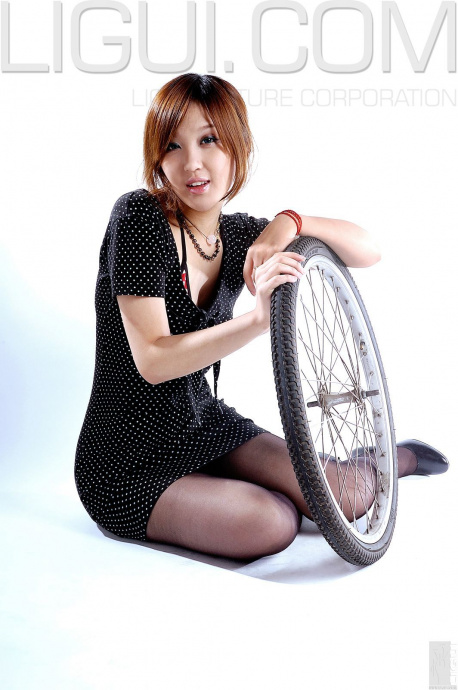[Image: 9f70f5e784b67facee384.jpg]