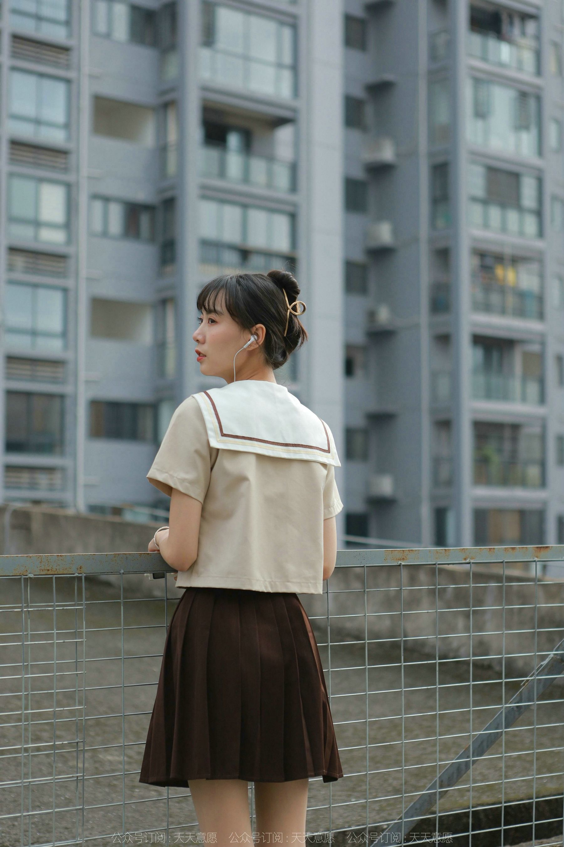 [异思趣向IESS]_模特_团团_《网易云长腿少女》-写真图集共90P 1