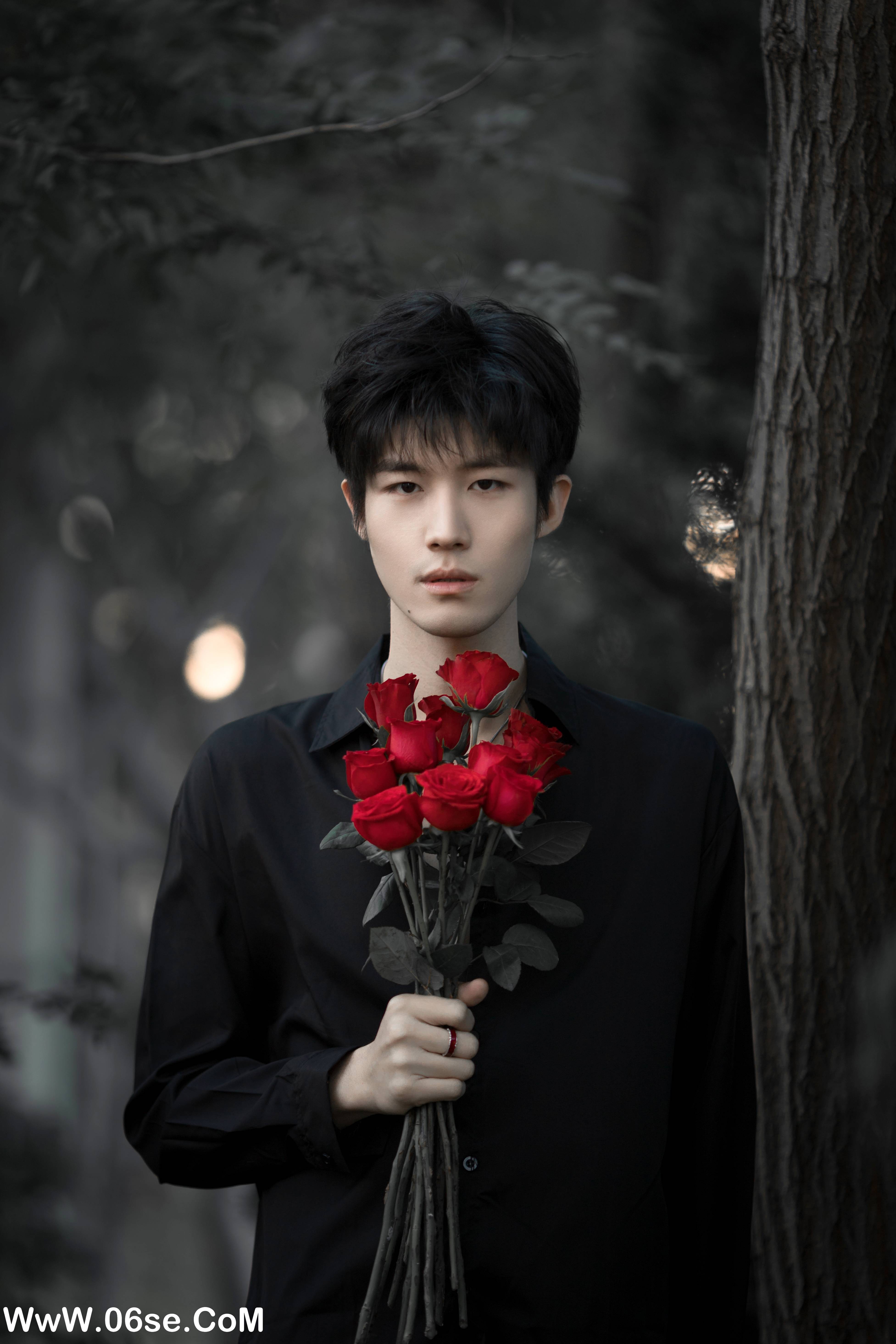 图片[16]-[YITUYU艺图语]2022.11.01 玫瑰少年 丁丁不刷牙[24+1P／235MB]-六色网