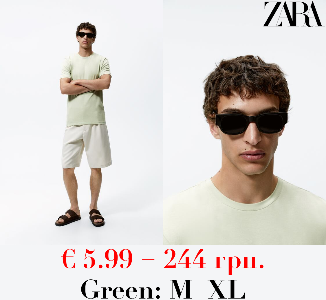 BASIC SLIM FIT T-SHIRT