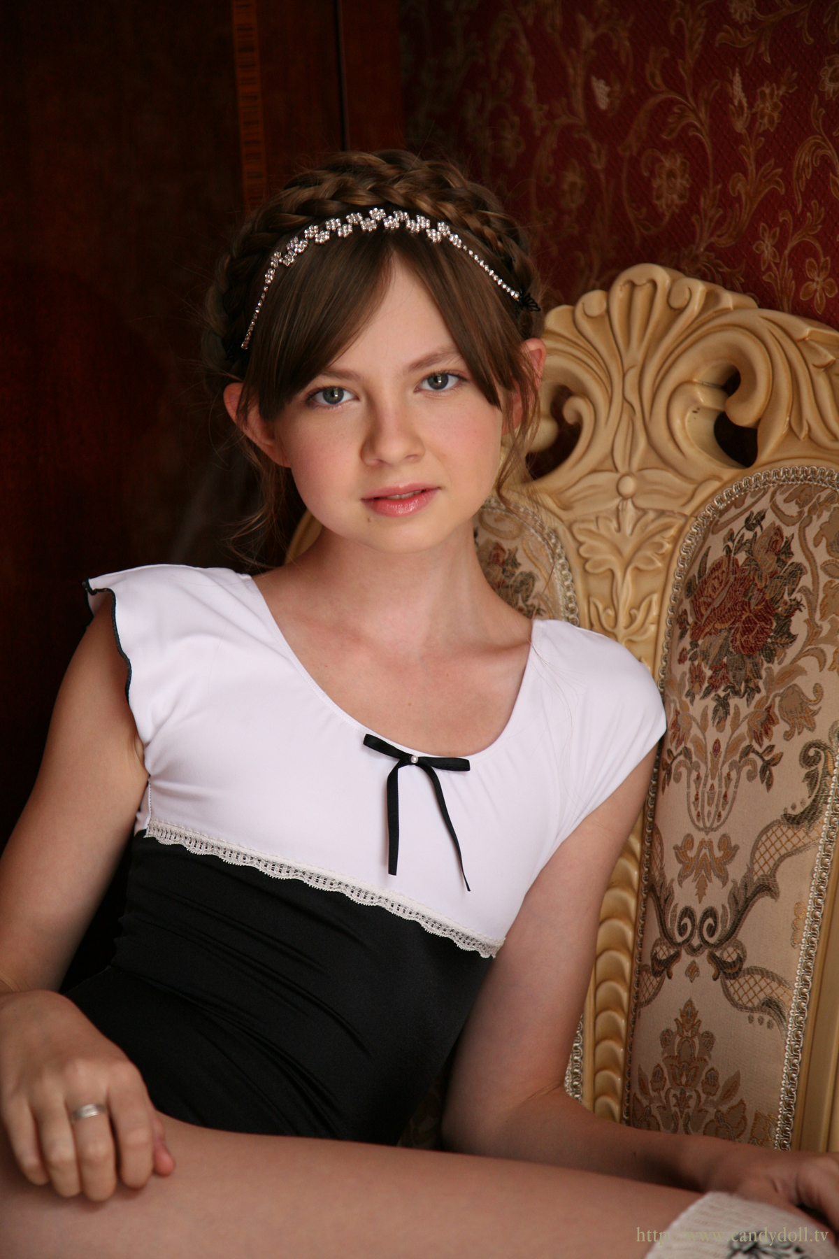 [Image: a0434ab9bb3a236a11f46.jpg]