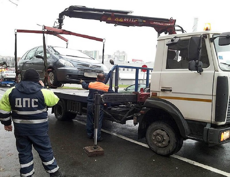 Эвакуация транспорта подорожала в Хабаровске