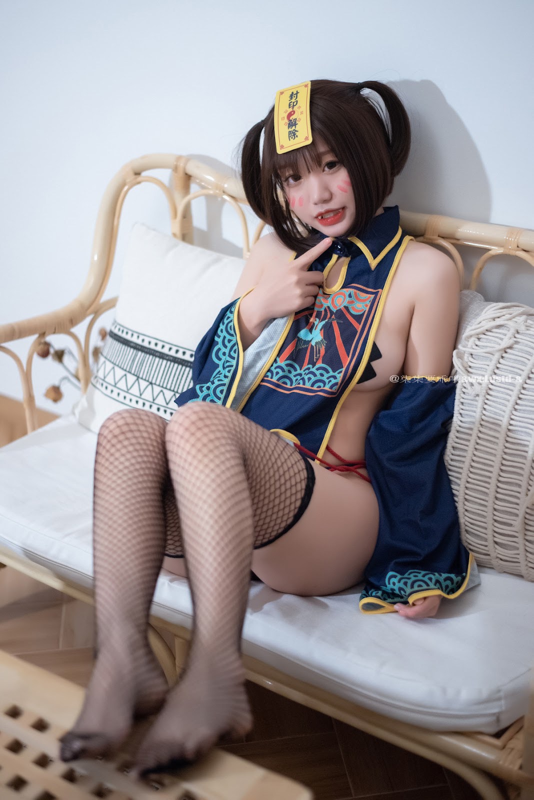 Cosplay 柒柒要乖哦 小僵尸 10