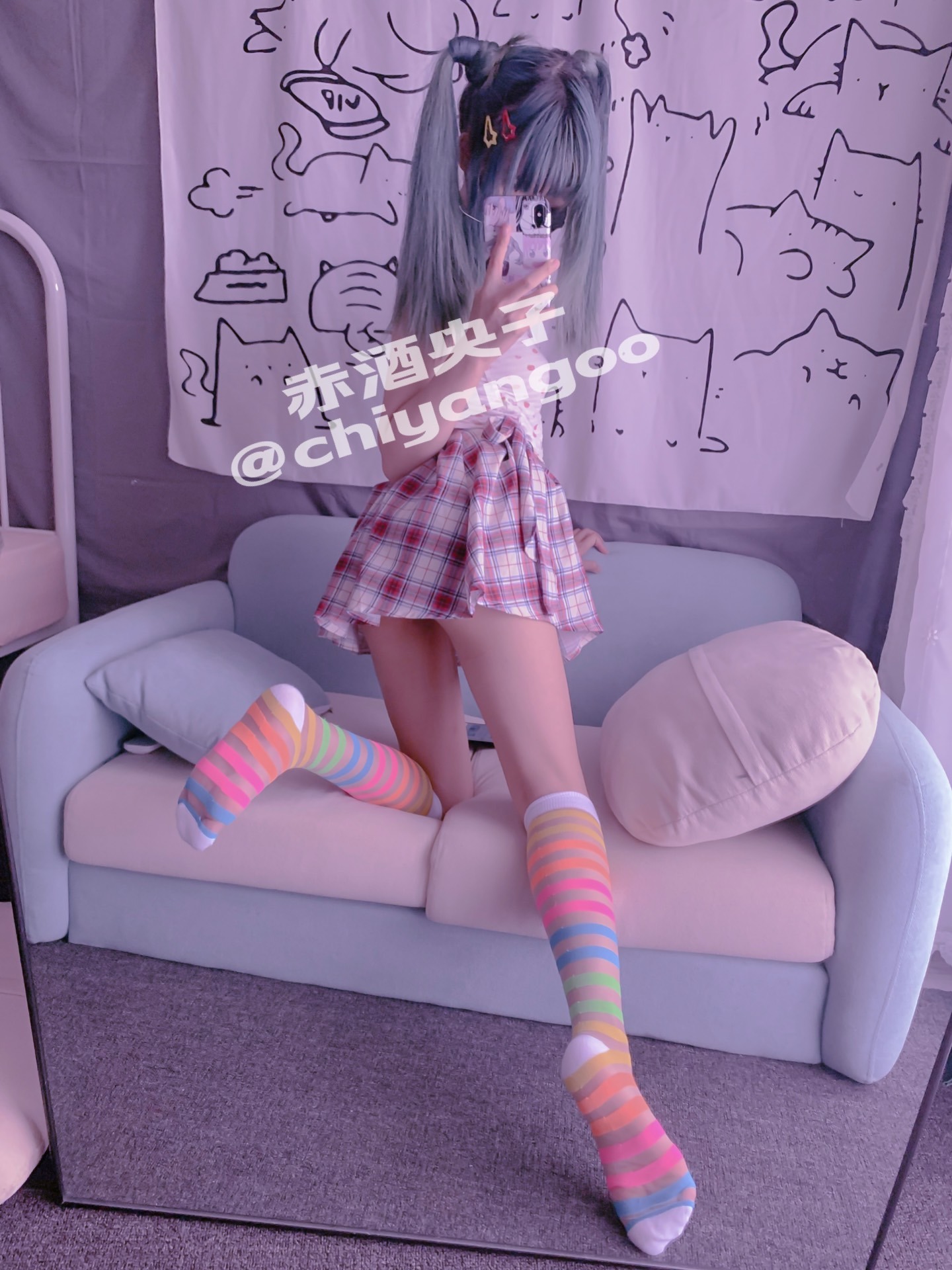 赤酒姬-004-彩虹袜格子裙[21P] 15
