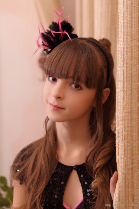 [Image: a137b93b5d51214de7b33.jpg]