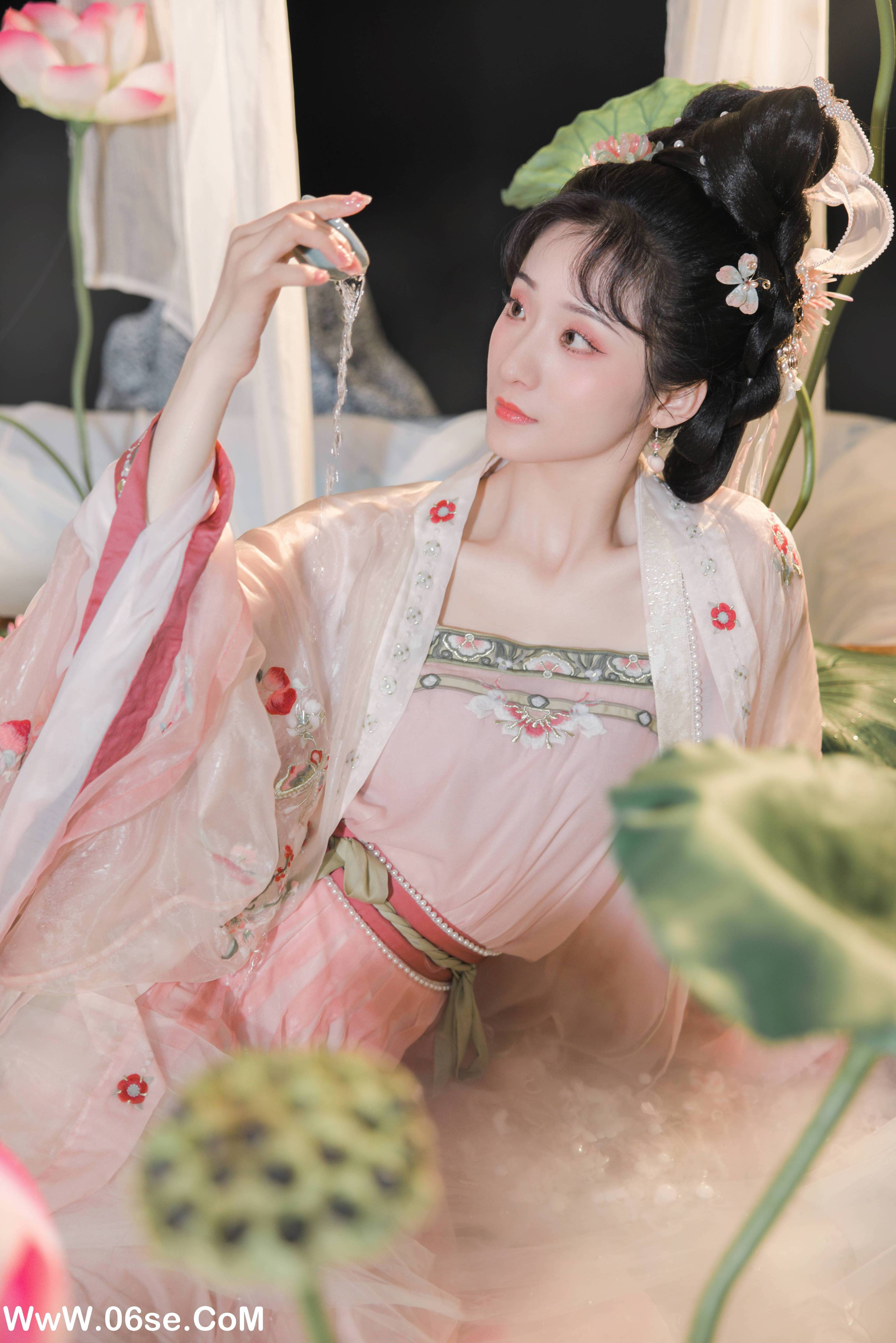 图片[10]-[YITUYU艺图语]2022.08.28 水芙蓉 钰子Tamako[27P／601MB]-六色网