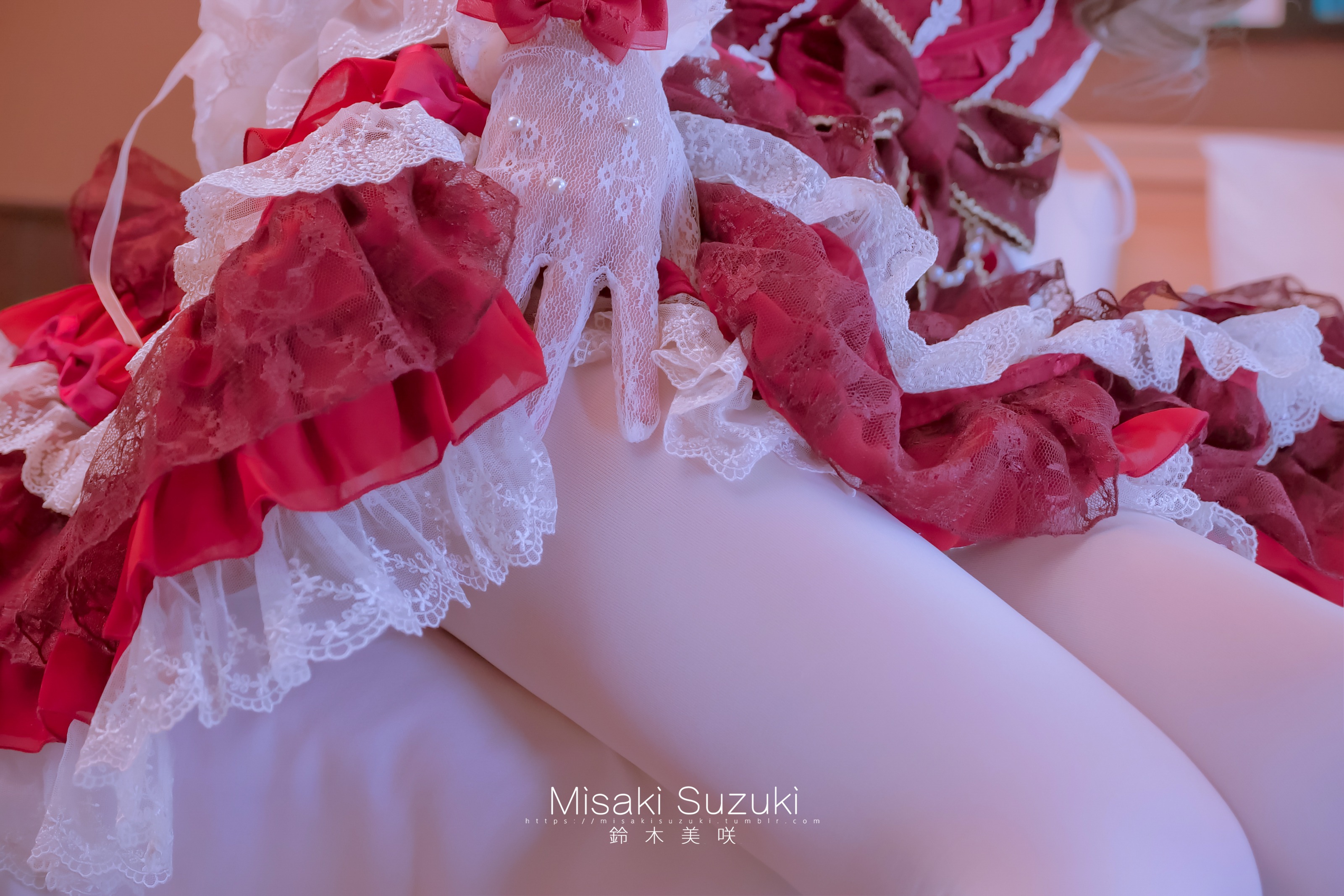 Misaki Suzuki - 援x交友人的LO娘 跨年lo娘 [59P 1V 2.4G] 2