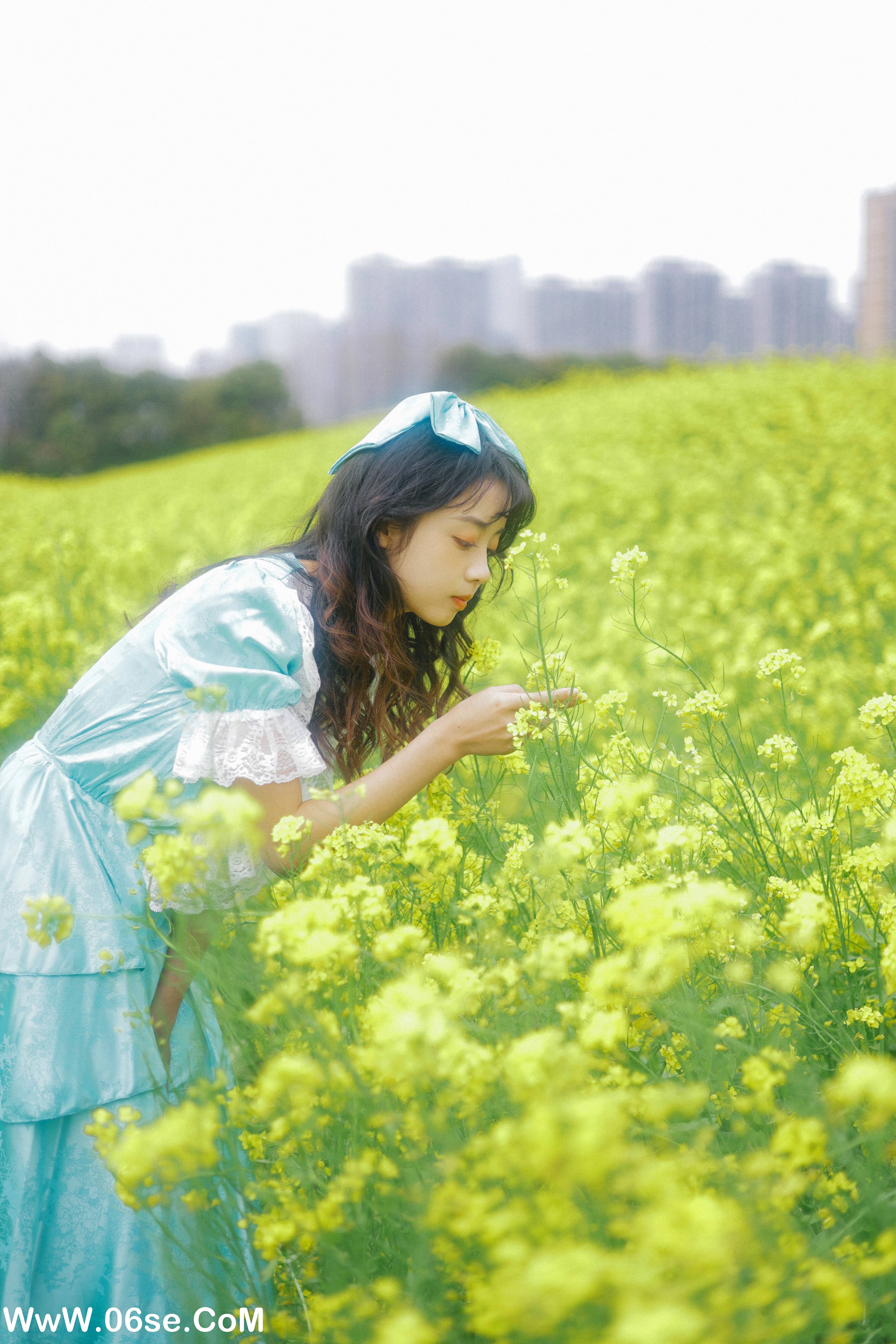 图片[13]-[YITUYU艺图语]2022.05.26 黄色花海 芊芊[24P-263.85MB]-六色网