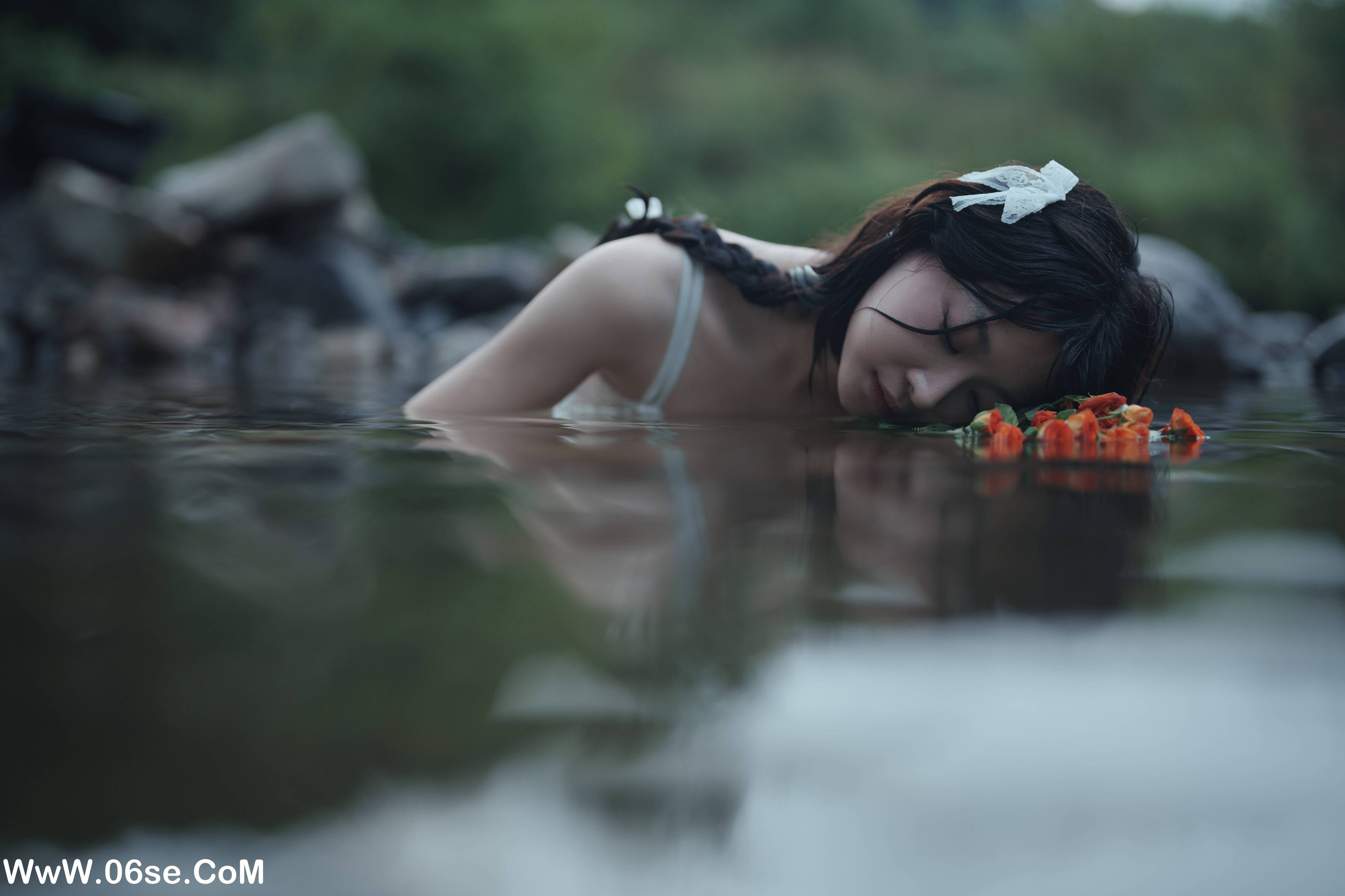 图片[57]-[YITUYU艺图语]2022.09.12 又甜又欲，很难不爱。山涧溪水，清凉一夏 七七[56+1P／461MB]-六色网