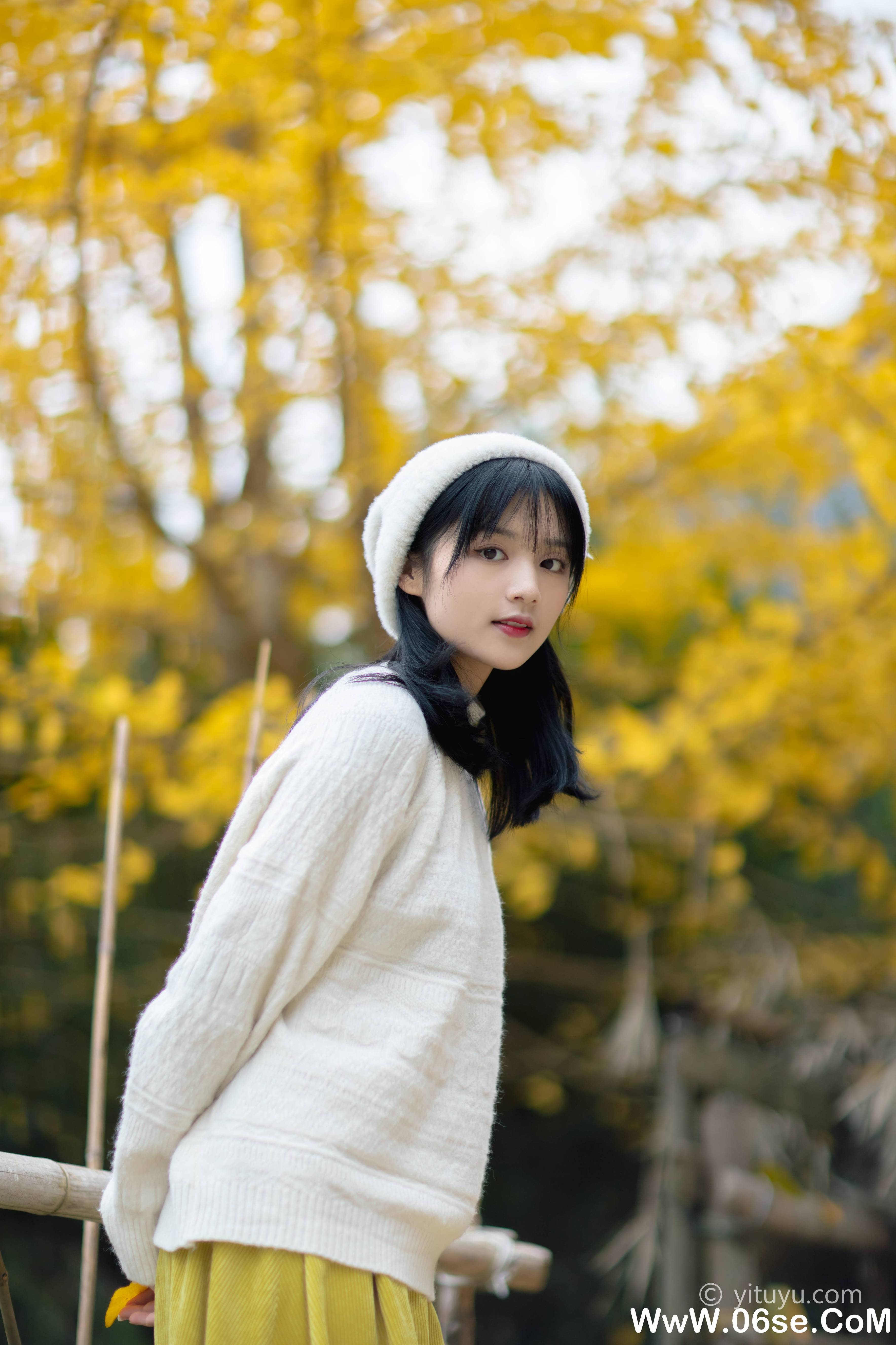 图片[13]-[YITUYU艺图语]2021.08.14 银杏之恋 雨文[38+1P／454MB]-六色网