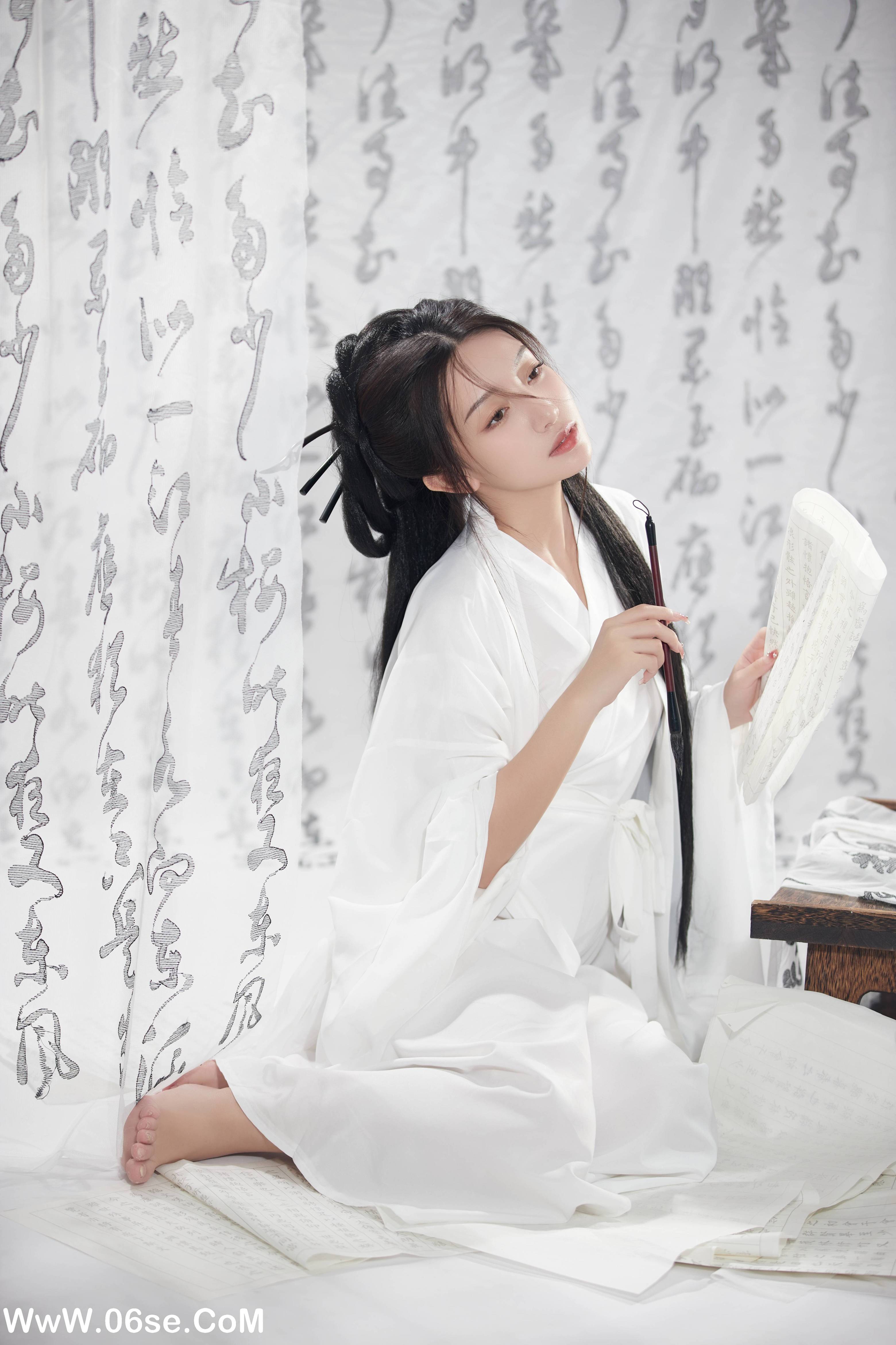 图片[4]-[YITUYU艺图语]2022.10.11 无关风月 柠萌婧啊[39+1P／394MB]-六色网