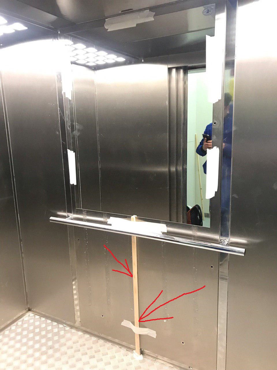 Ryptoboss зеркало. Крепление зеркала в лифт Отис. Зеркало в лифте Otis 2000r. Монтаж зеркала в лифте. Крепление для зеркала в лифте.