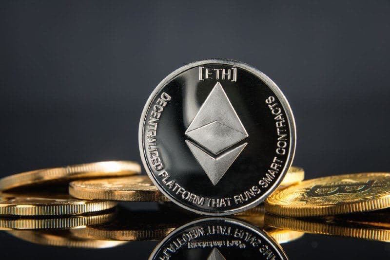 ​​ Ethereum в настоящее время является наиболее активно разрабатываемой криптовалютой, Polkadot занимает 2-е место. Криптовалют