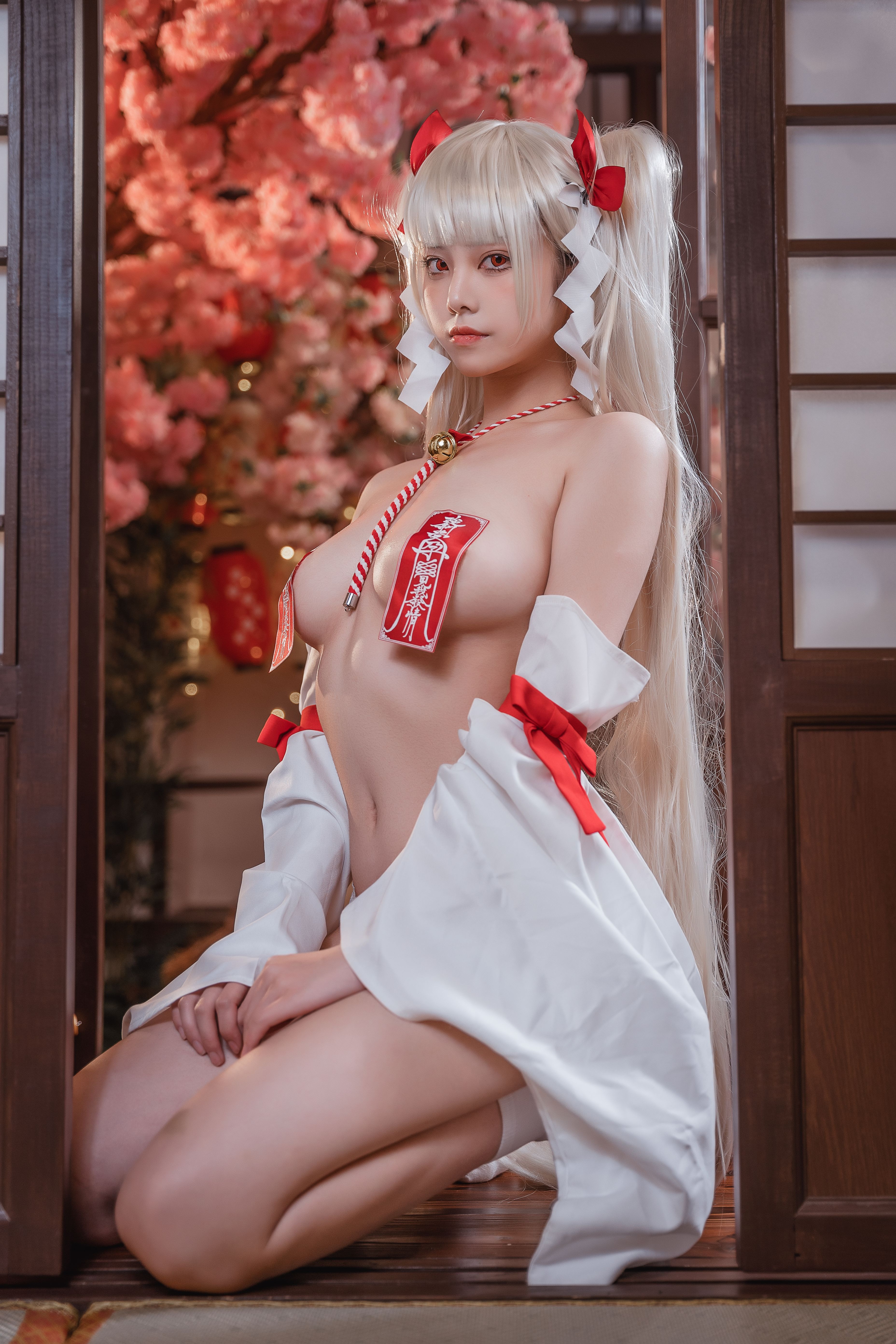 蜜汁猫裘 - 可畏巫女 50P 4V 2.28GB 39