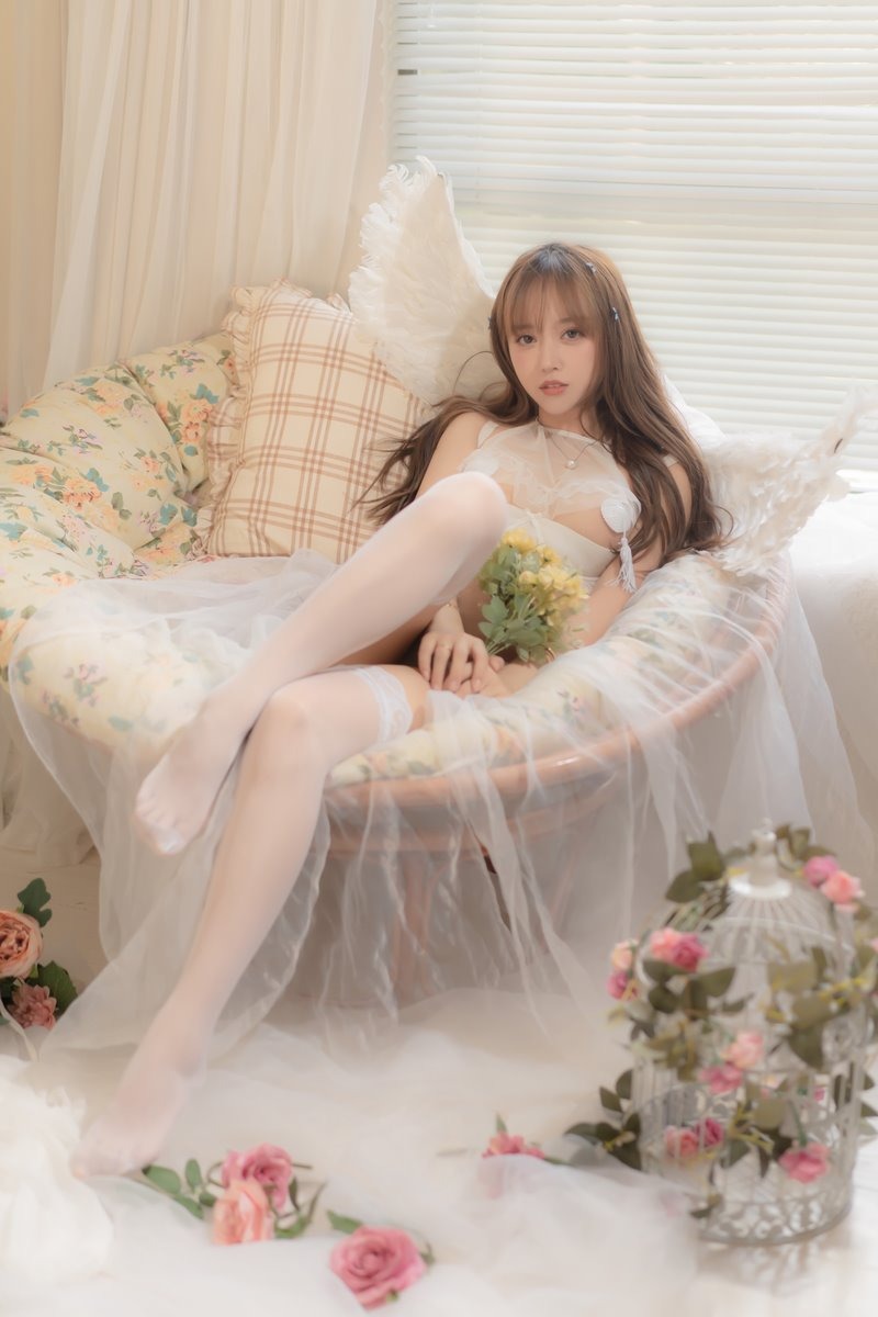 [Cos]过期米线线喵 - 坠落天使[64p] 27