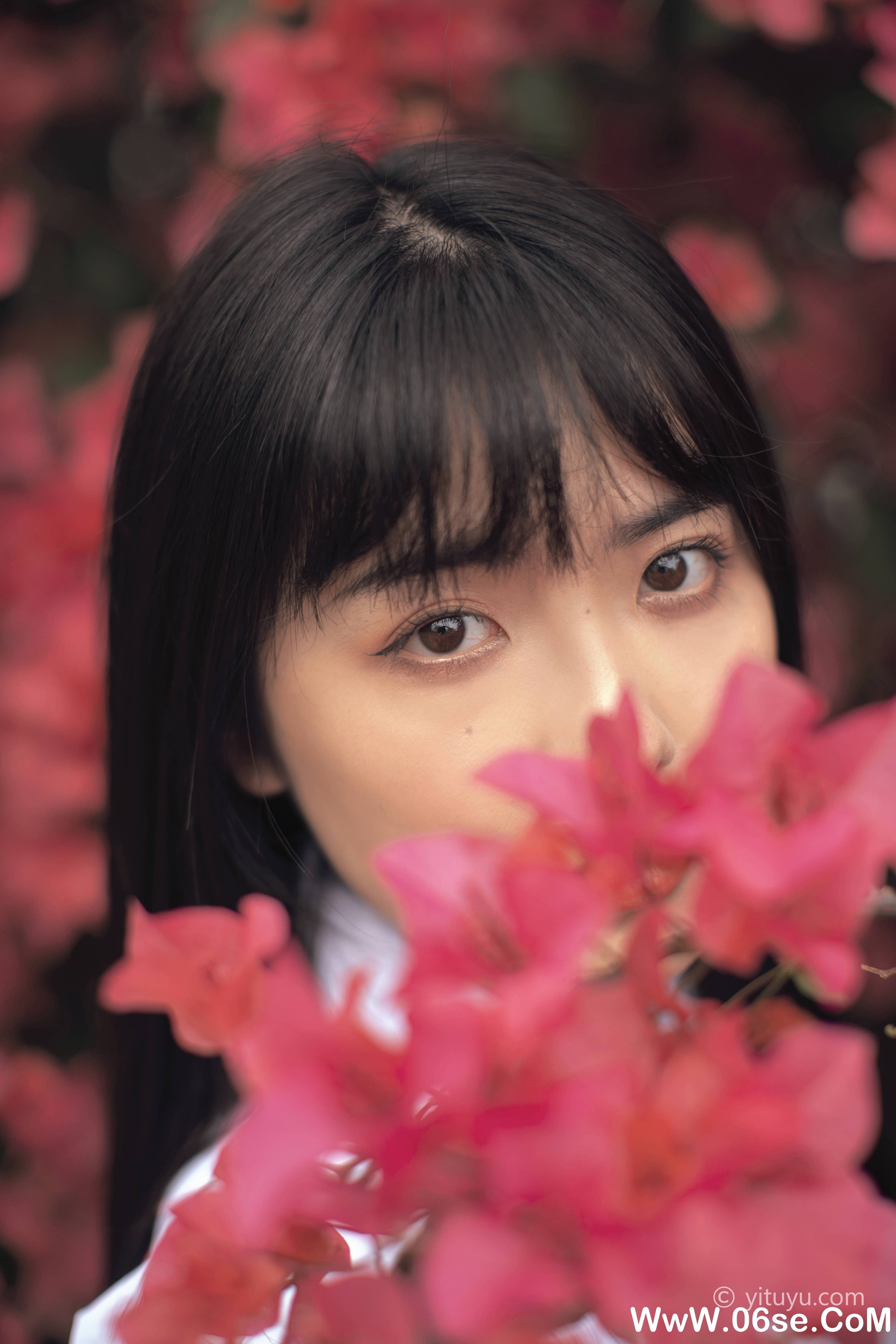 图片[12]-[YITUYU艺图语]2021.04.28 花季 黄子卿[26P／378MB]-六色网