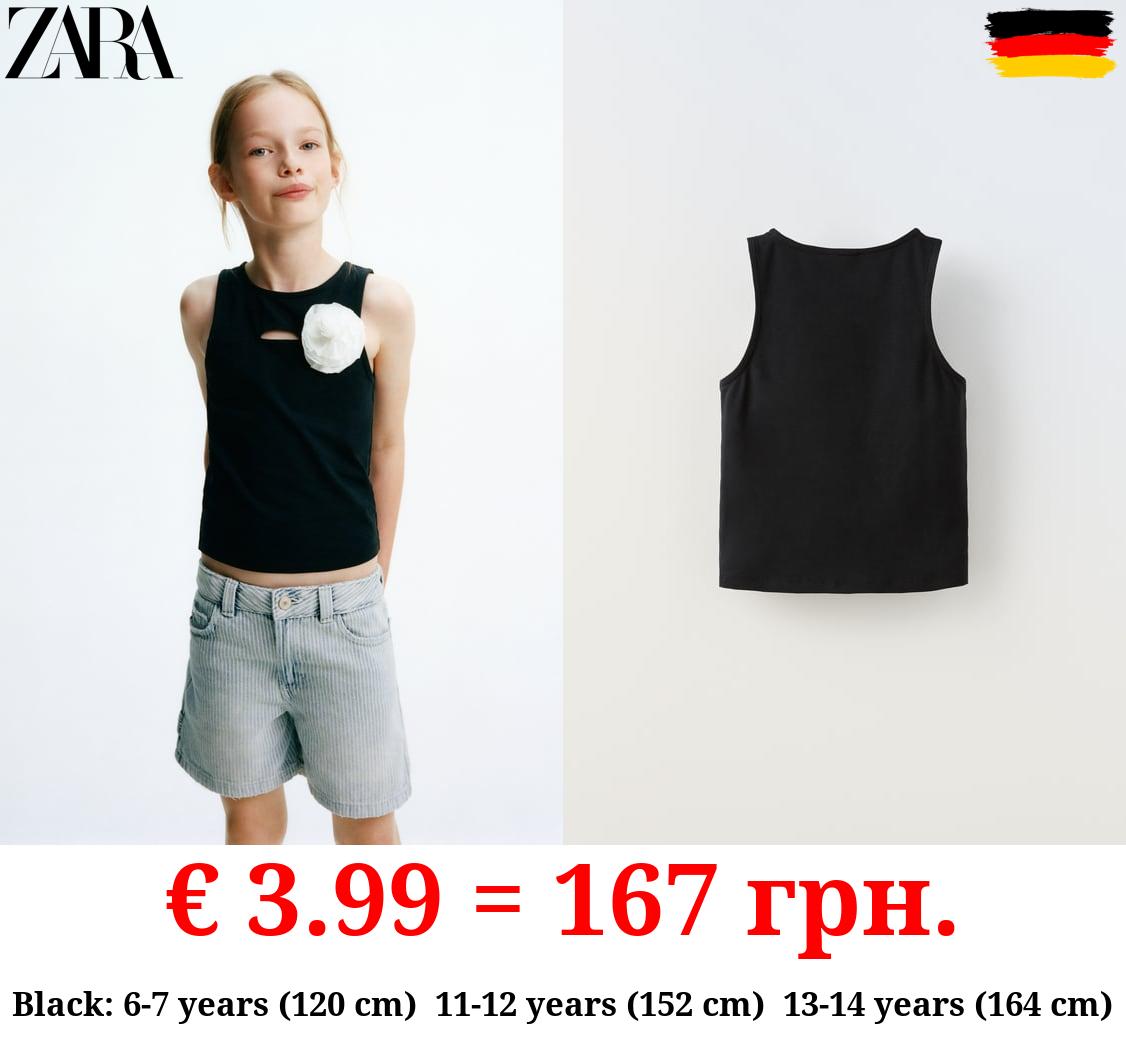 CUT-OUT FLOWER T-SHIRT