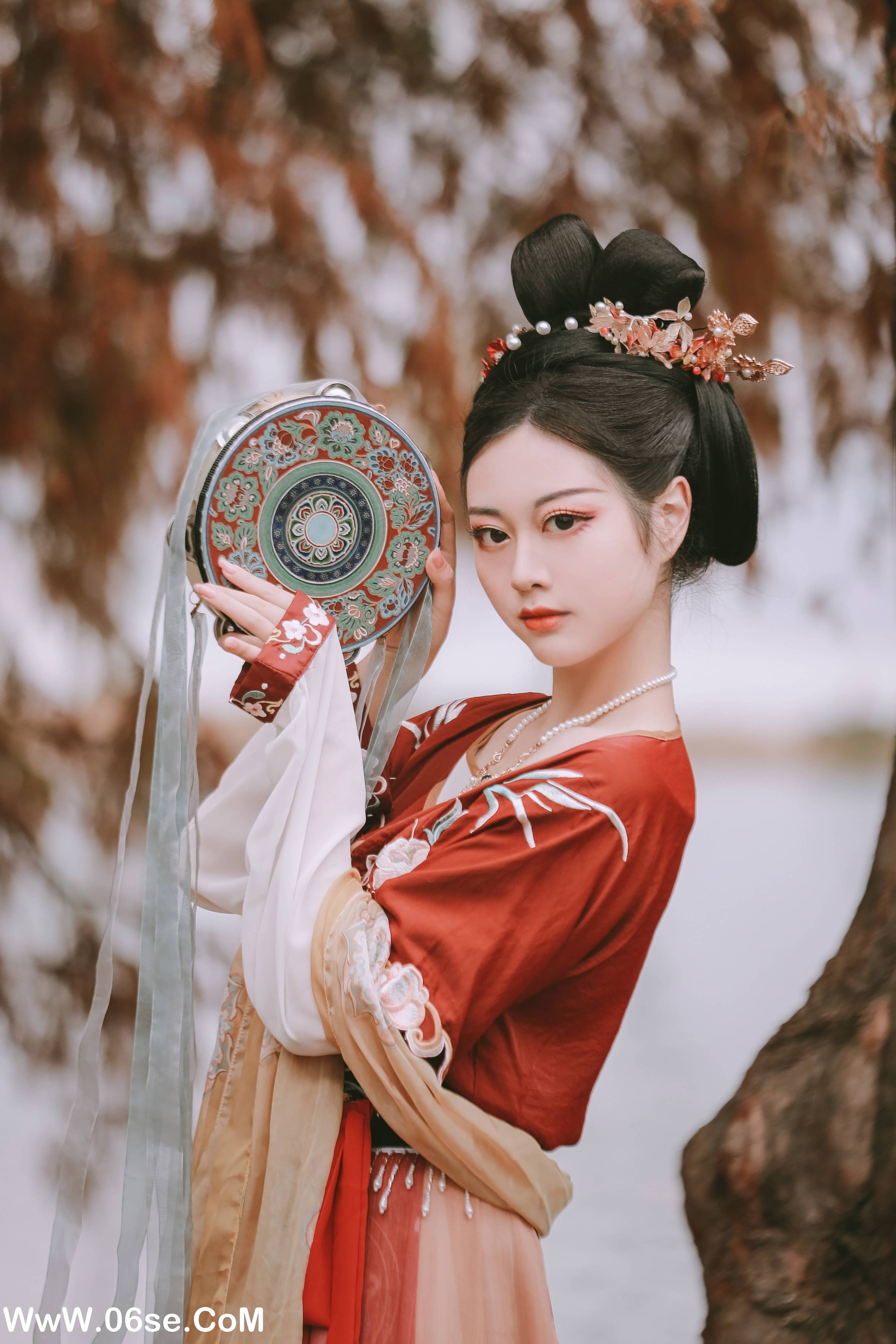 图片[30]-[YITUYU艺图语]2022.02.13 秋风引 雪雪[34+1P／427MB]-六色网