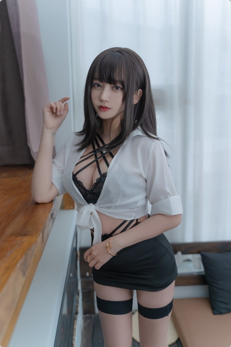 [Cos]过期米线线喵 - 职场新人[58P] 4