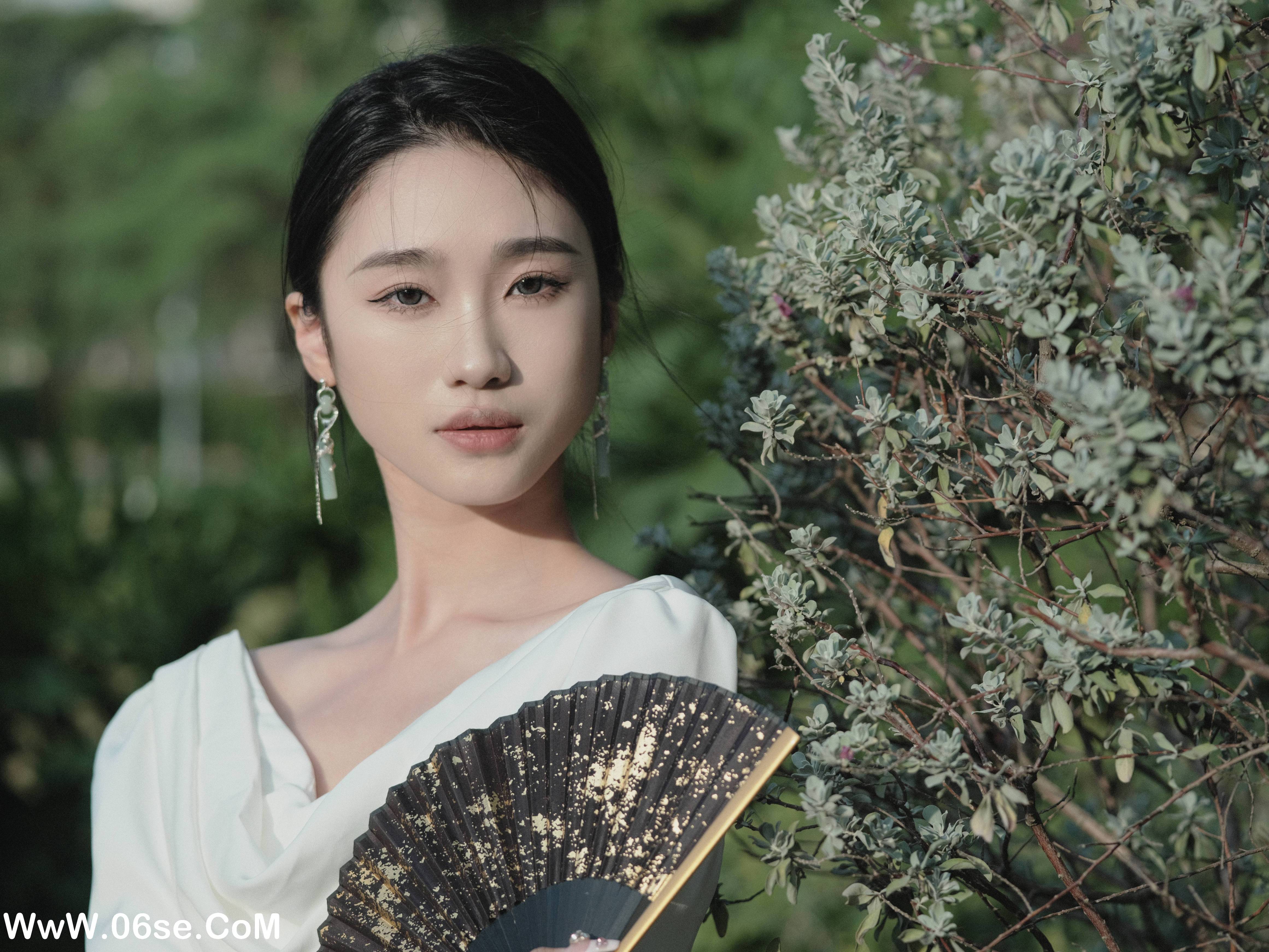 图片[24]-[YITUYU艺图语]2022.12.19 落叶飞花 likeu[46+1P／663MB]-六色网