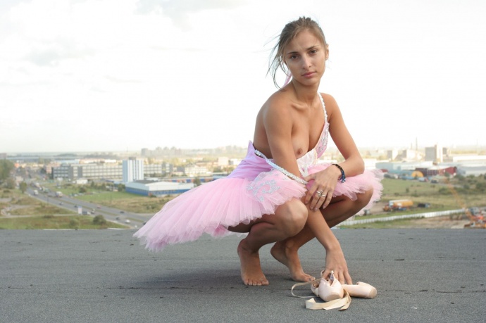 [Image: a400a49576d17bdd5b4c1.jpg]