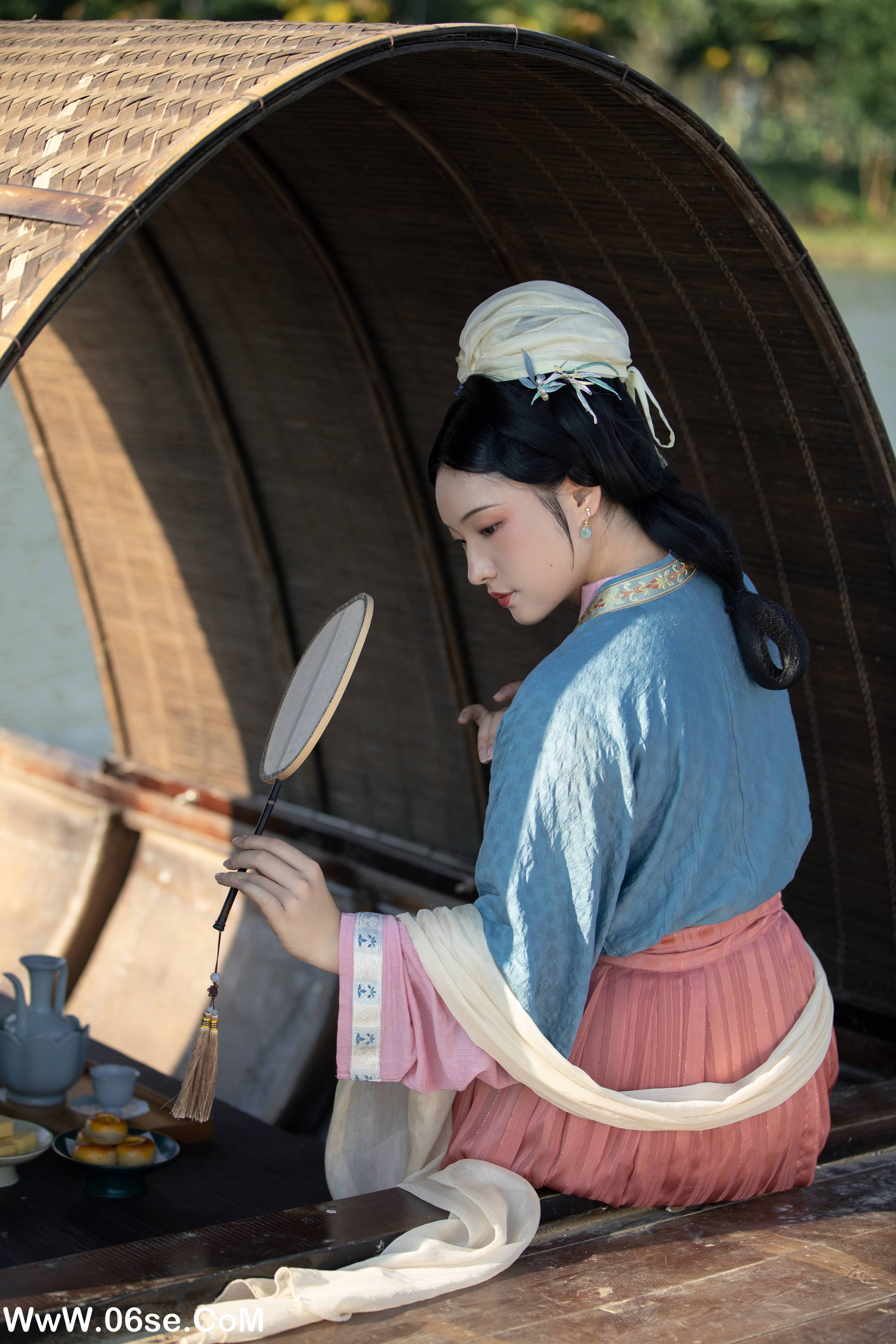 图片[11]-[YITUYU艺图语]2022.11.09 游湖 保卫萝卜的阿叽[35+1P／520MB]-六色网